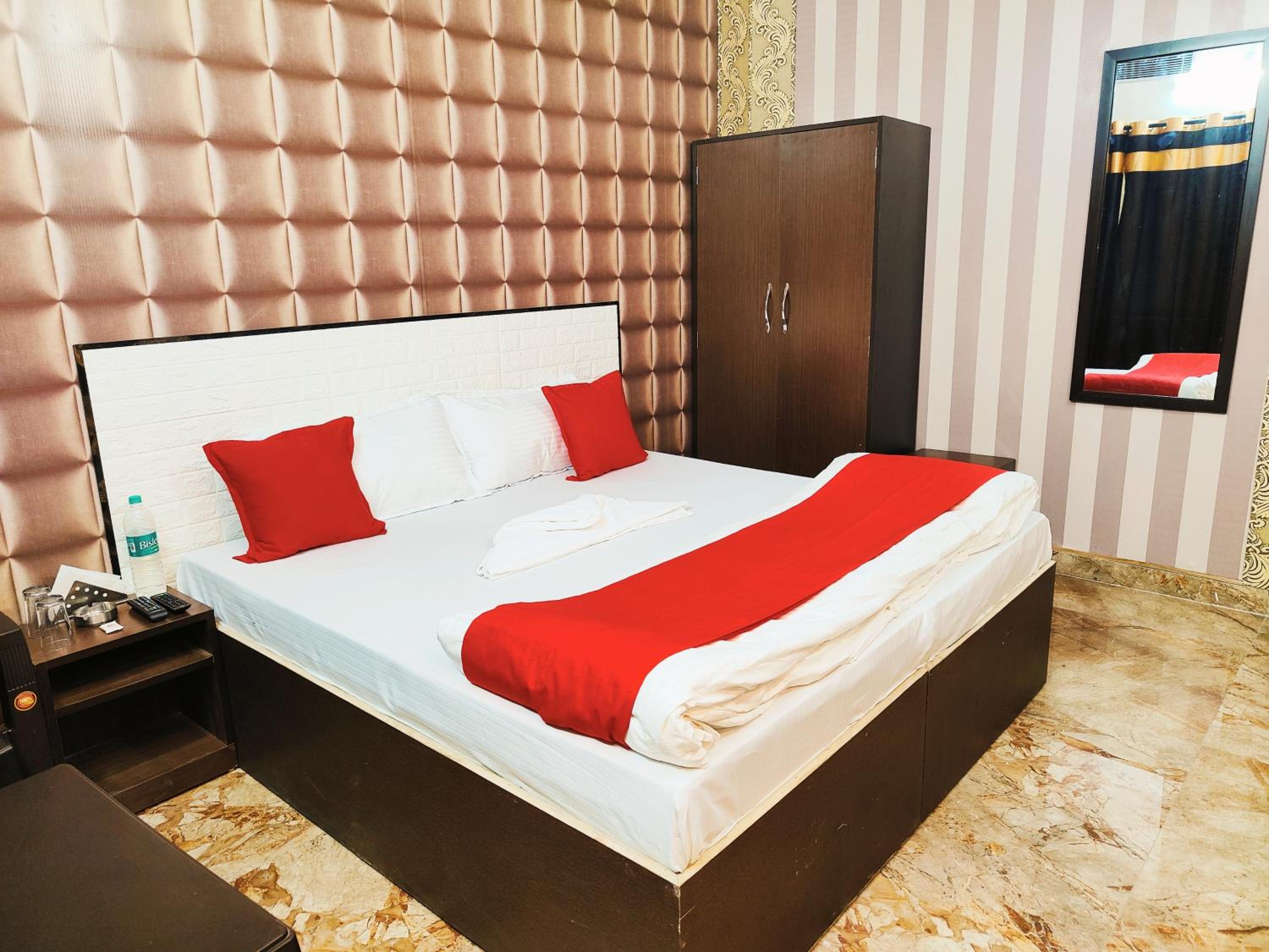 Small Double Room photo 1