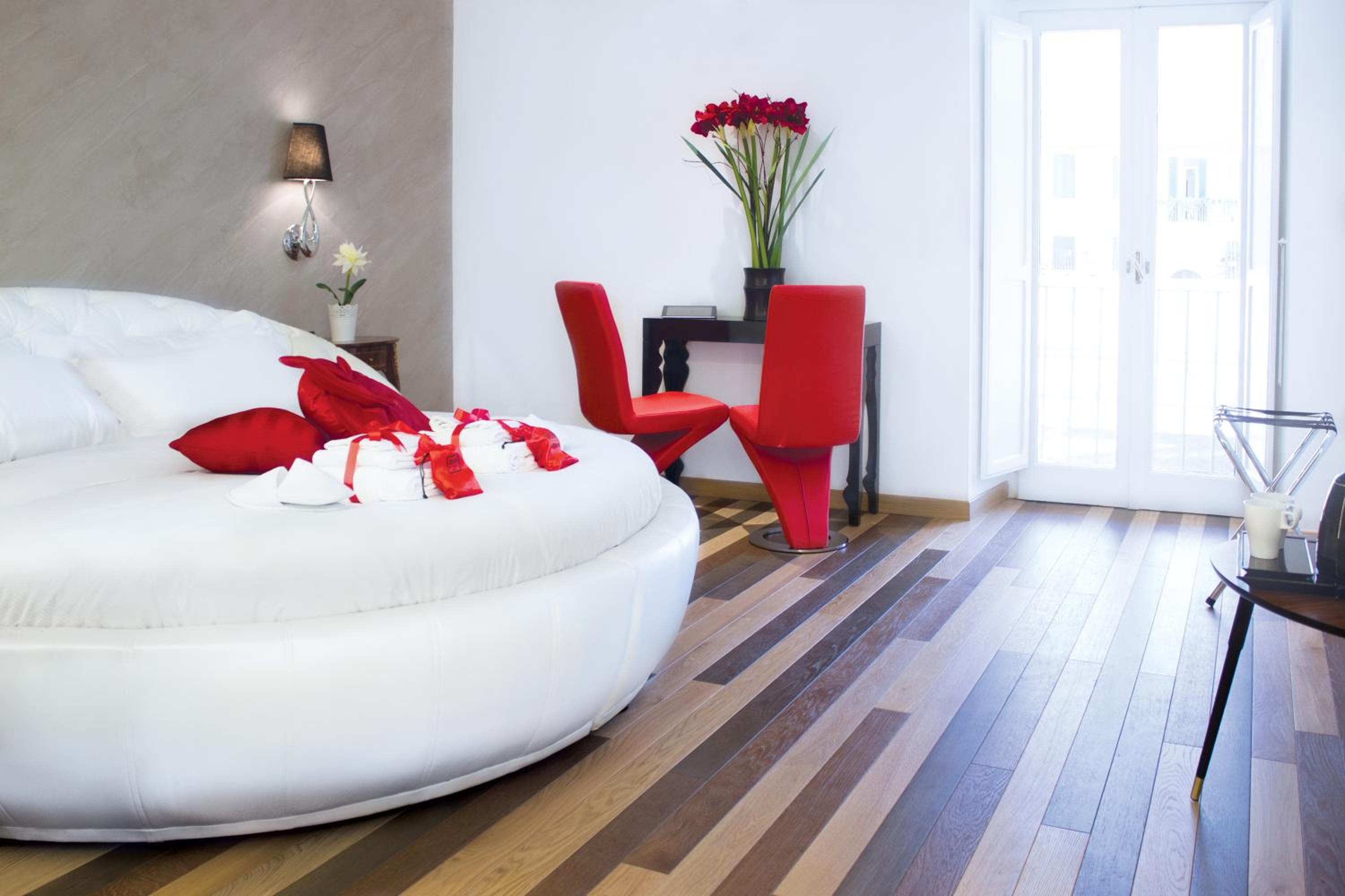 Suite with Balcony and City View photo 1