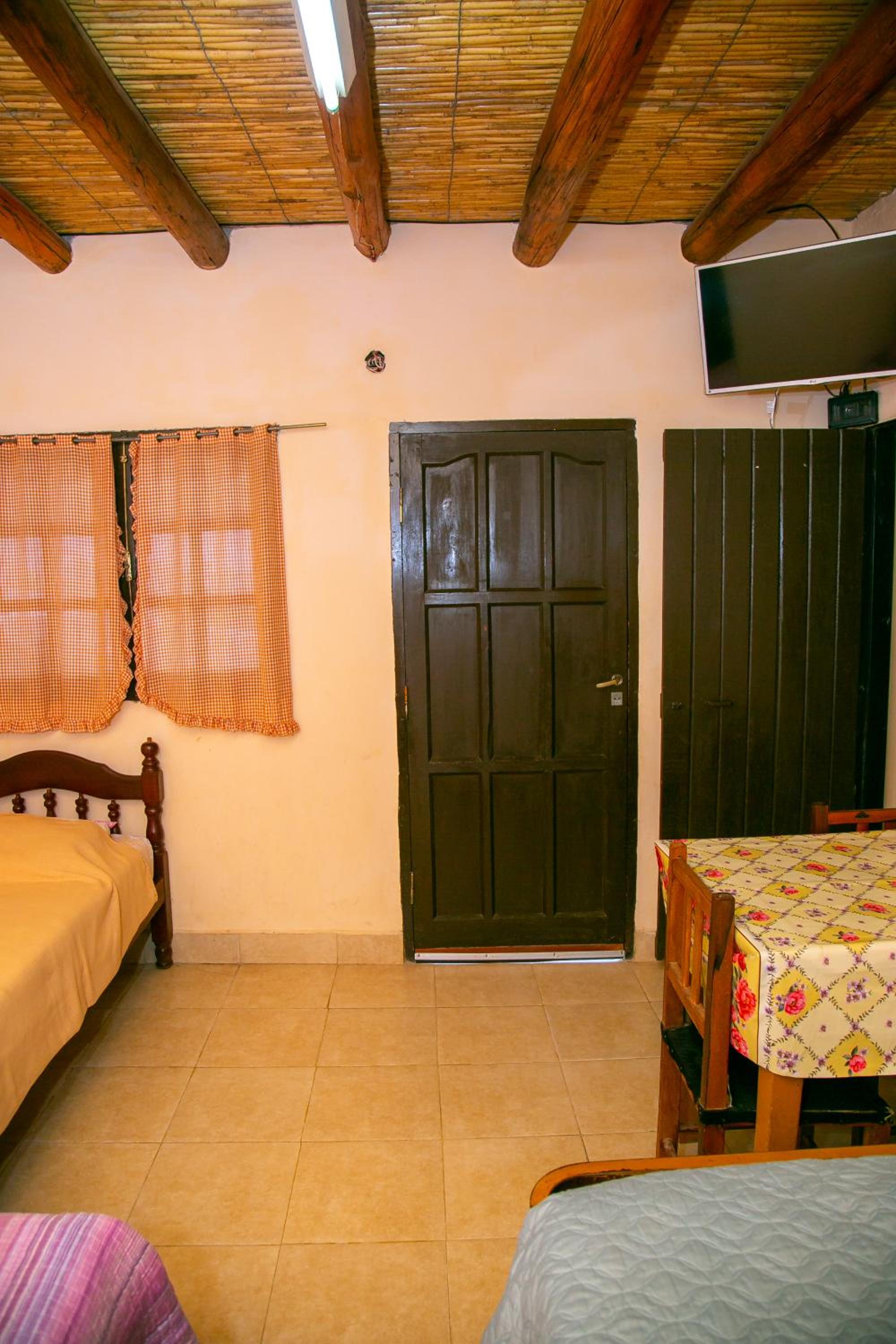 Family Room with Private Bathroom photo 1