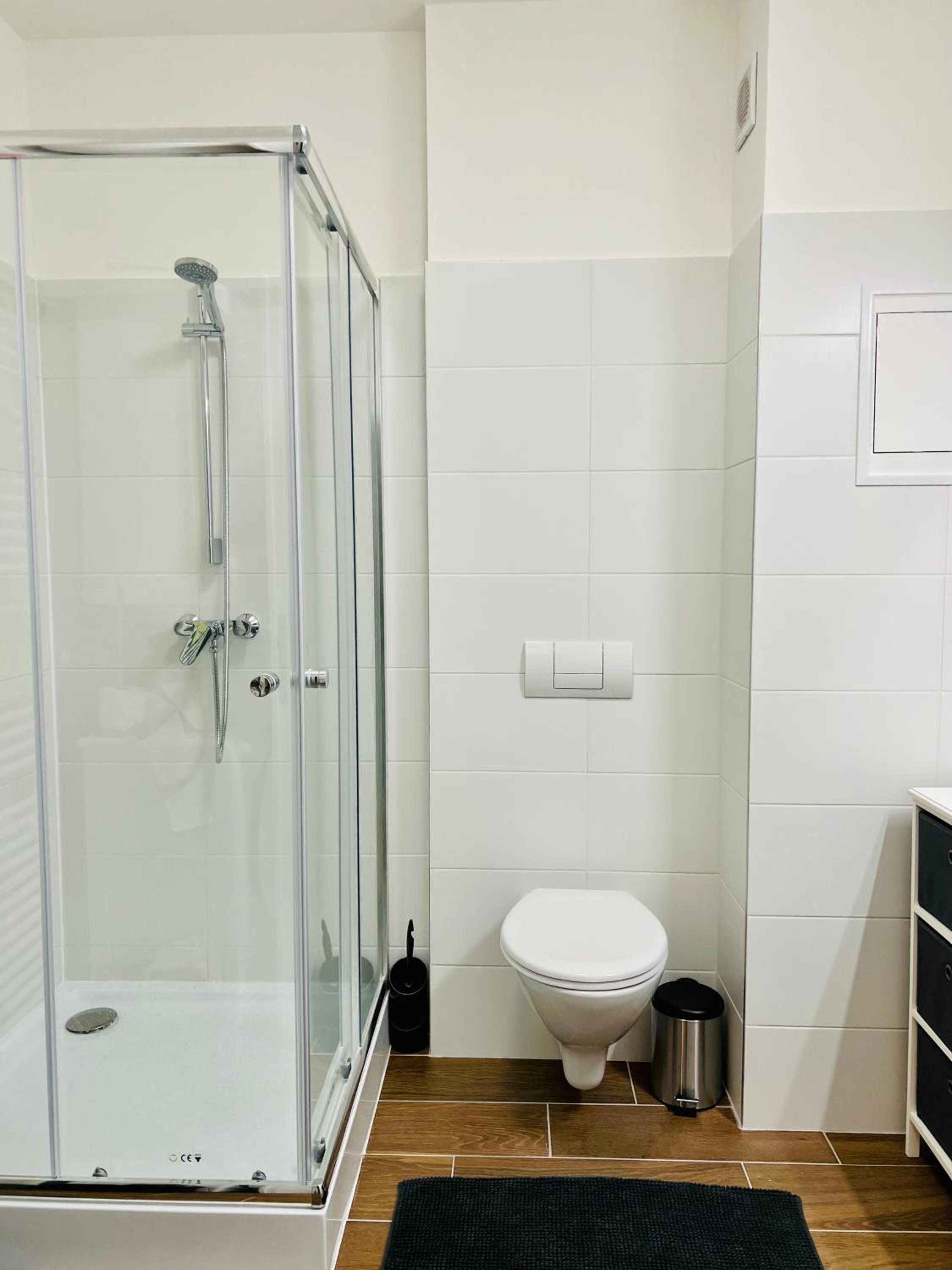 One-Bedroom Apartment - Photo 11