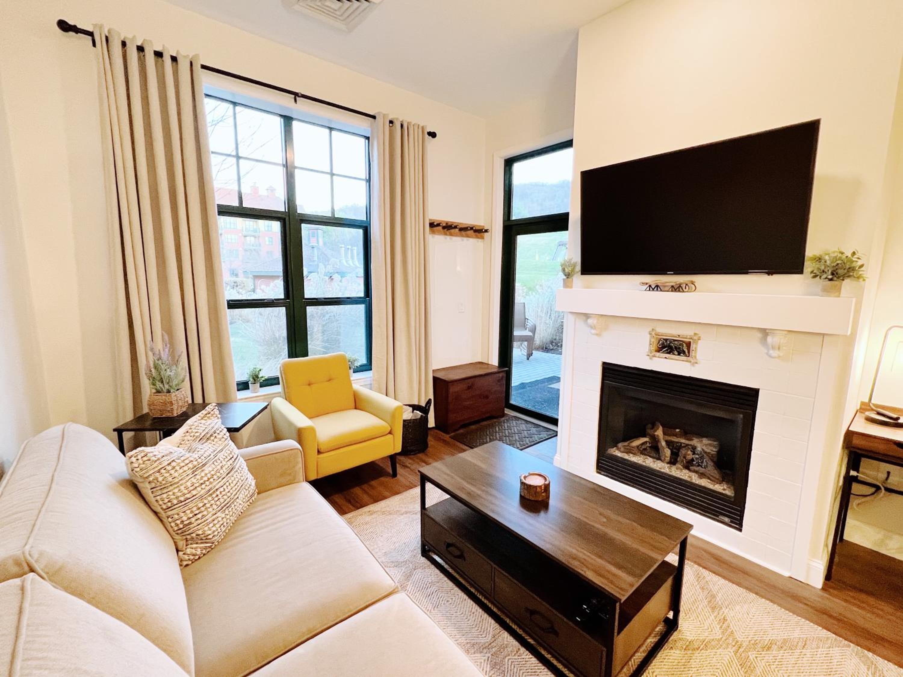 Deluxe King Suite