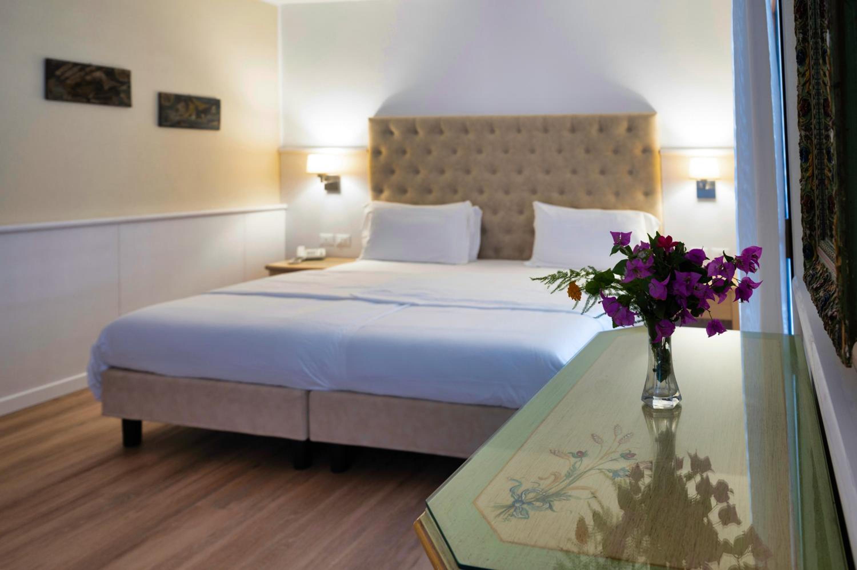 Classic Triple Room - Photo 2
