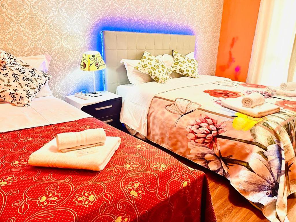Double Room with Shared Bathroom photo 2