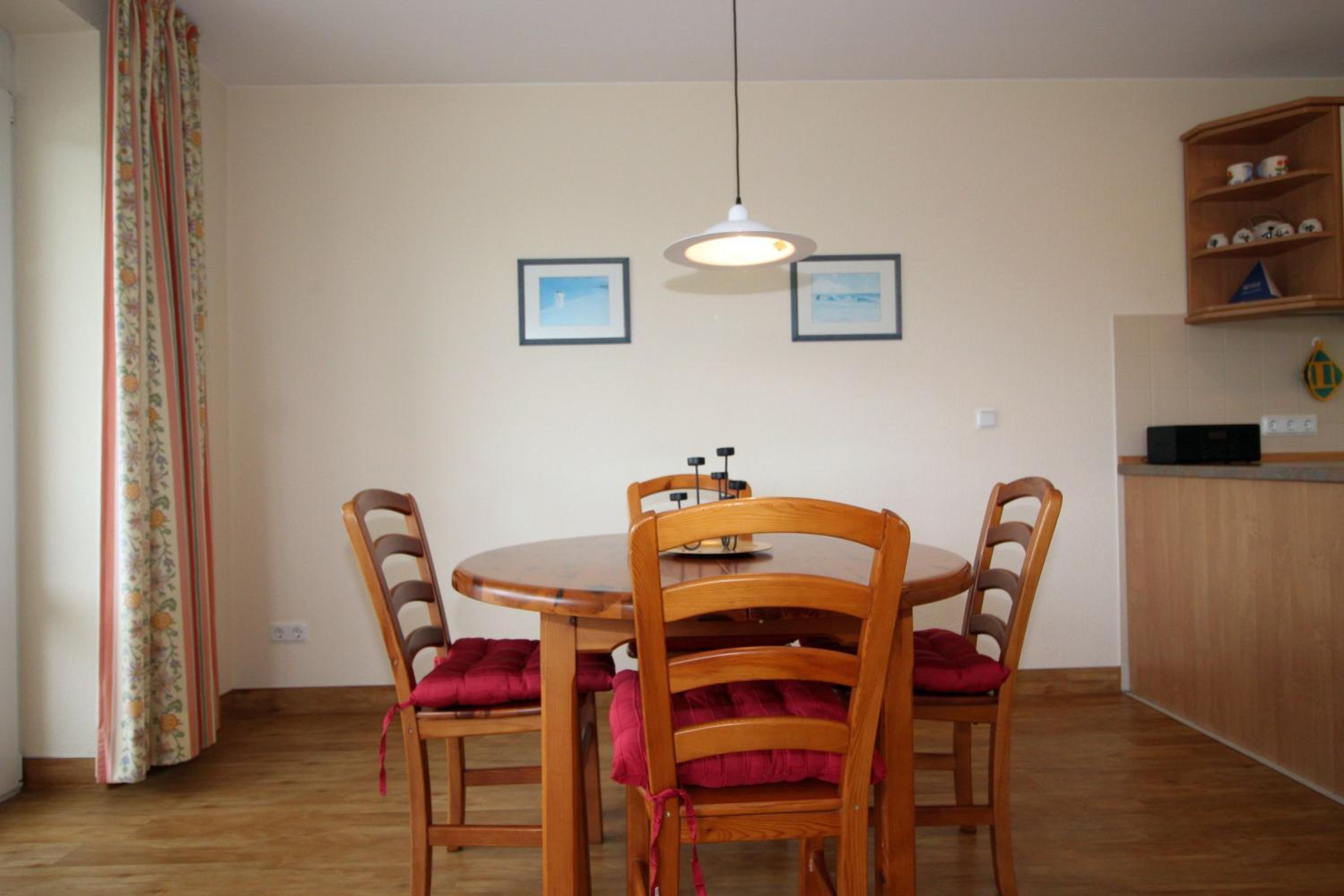 Apartment with Balcony photo 2