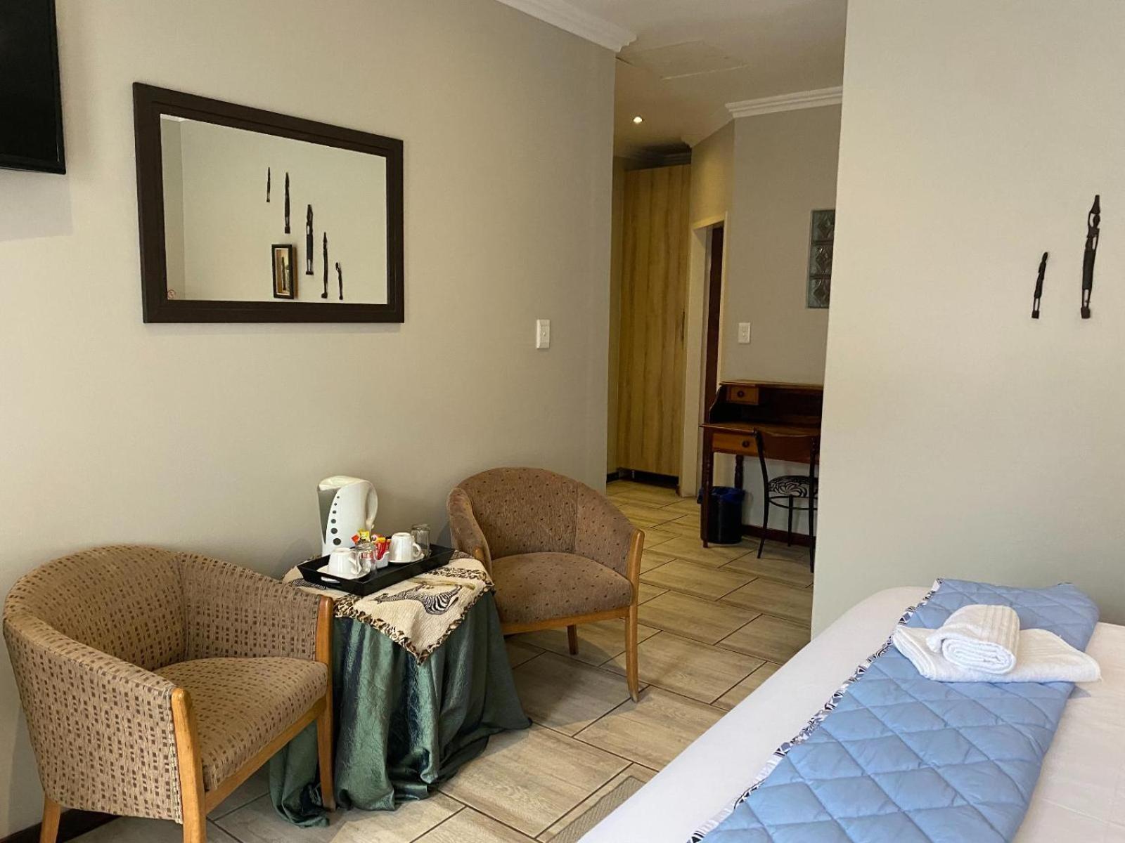 King or Twin Room - Photo 4