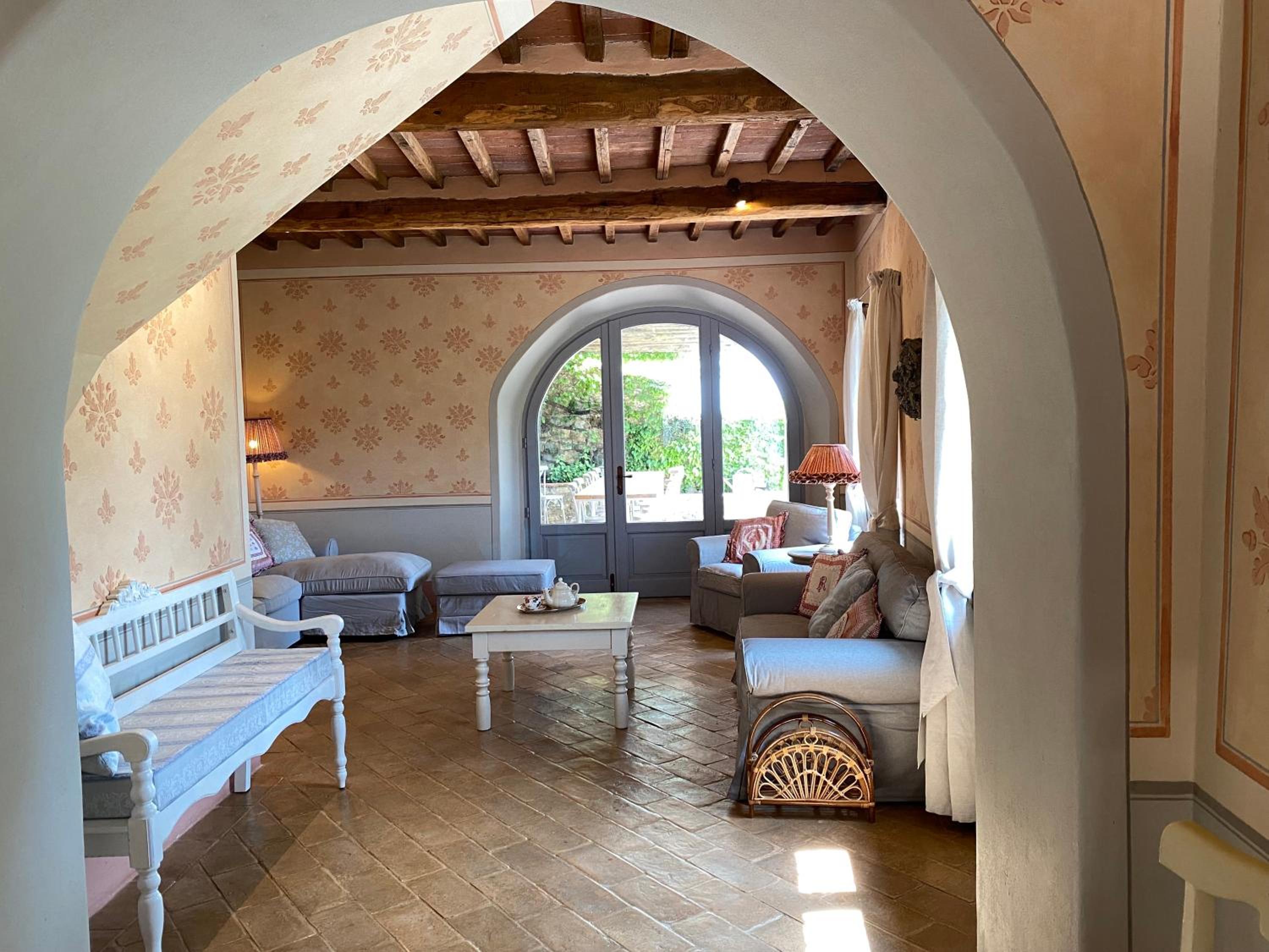 Villa photo 1