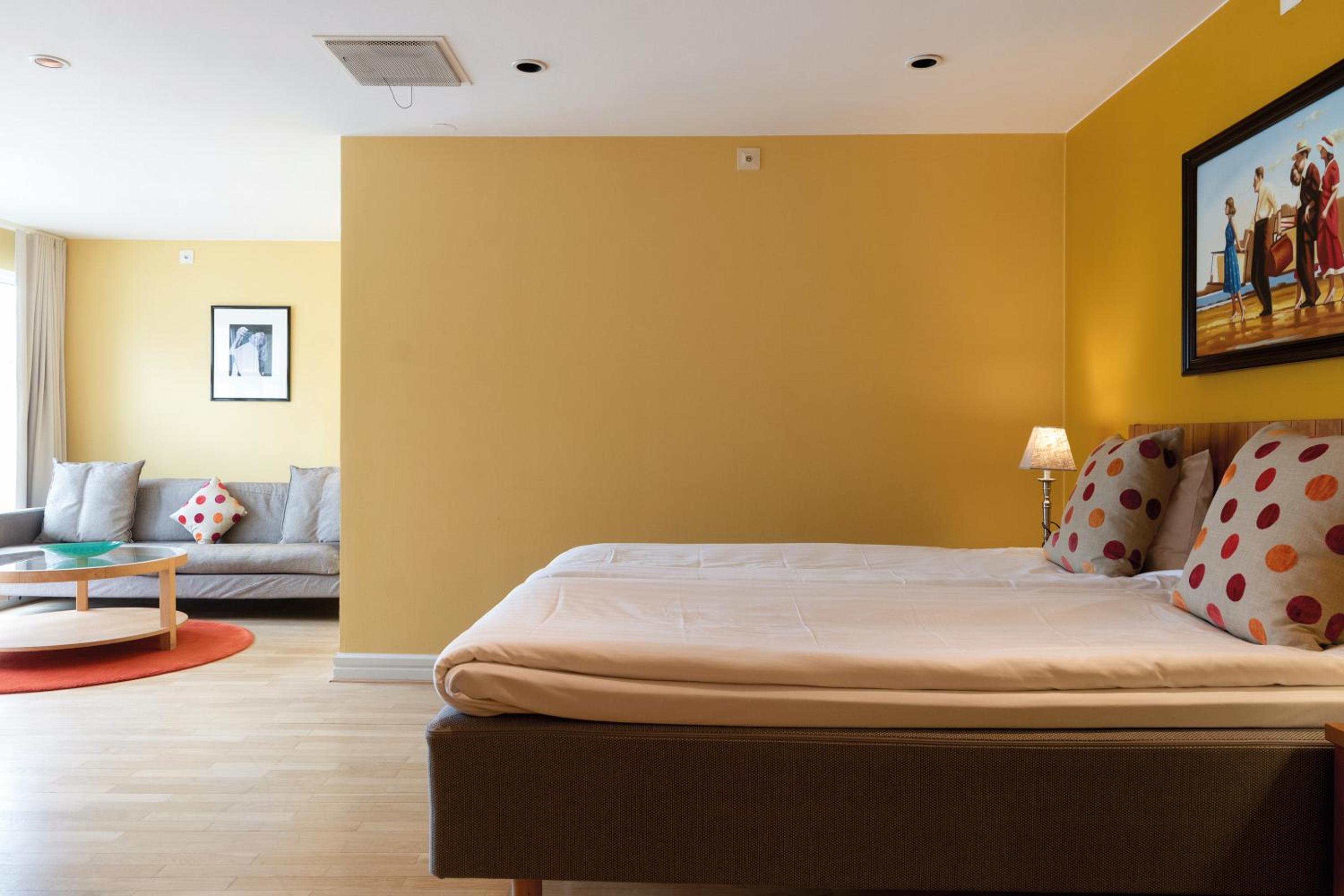 Deluxe Room - Photo 21