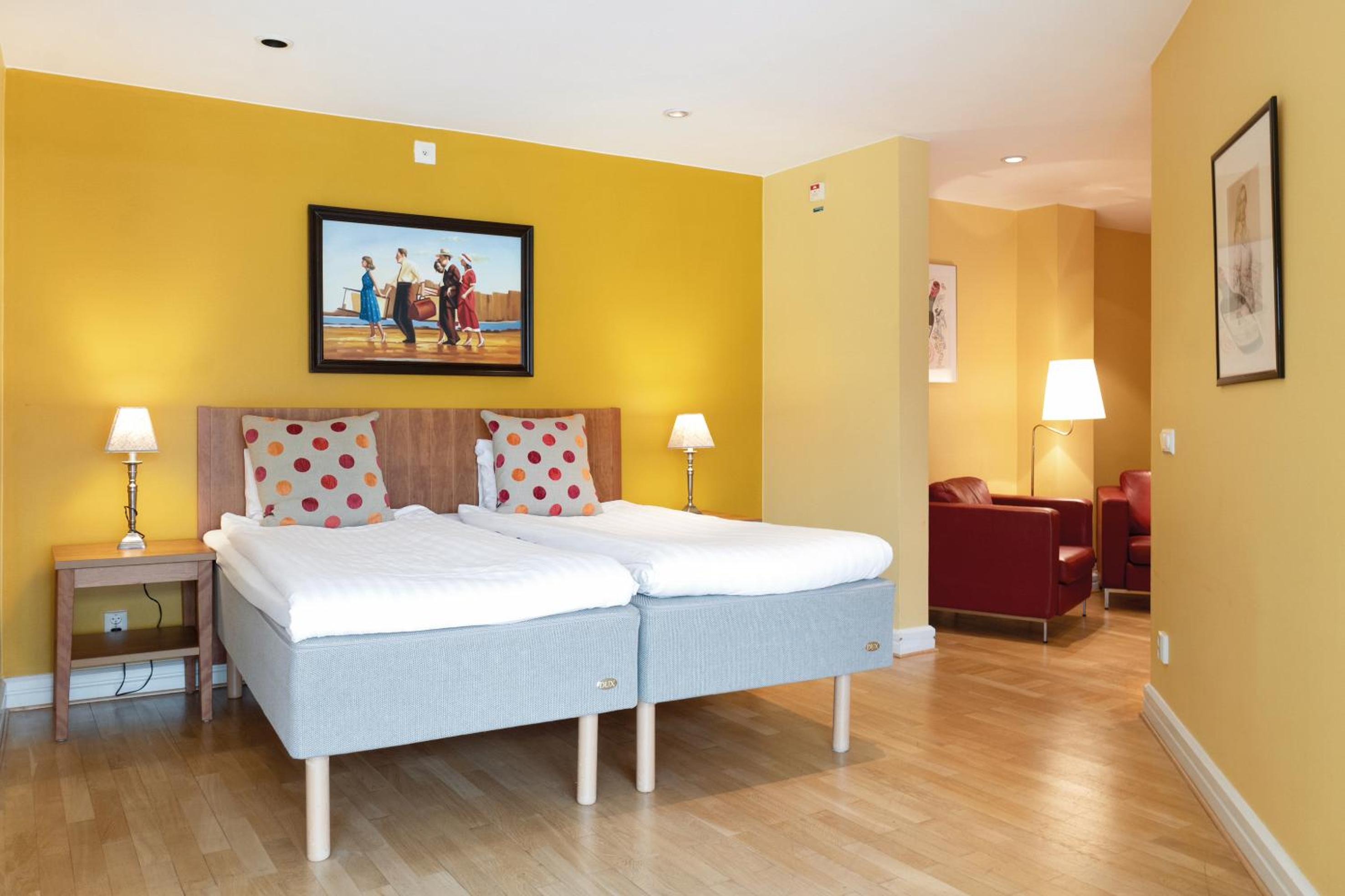 Deluxe Room - Photo 22