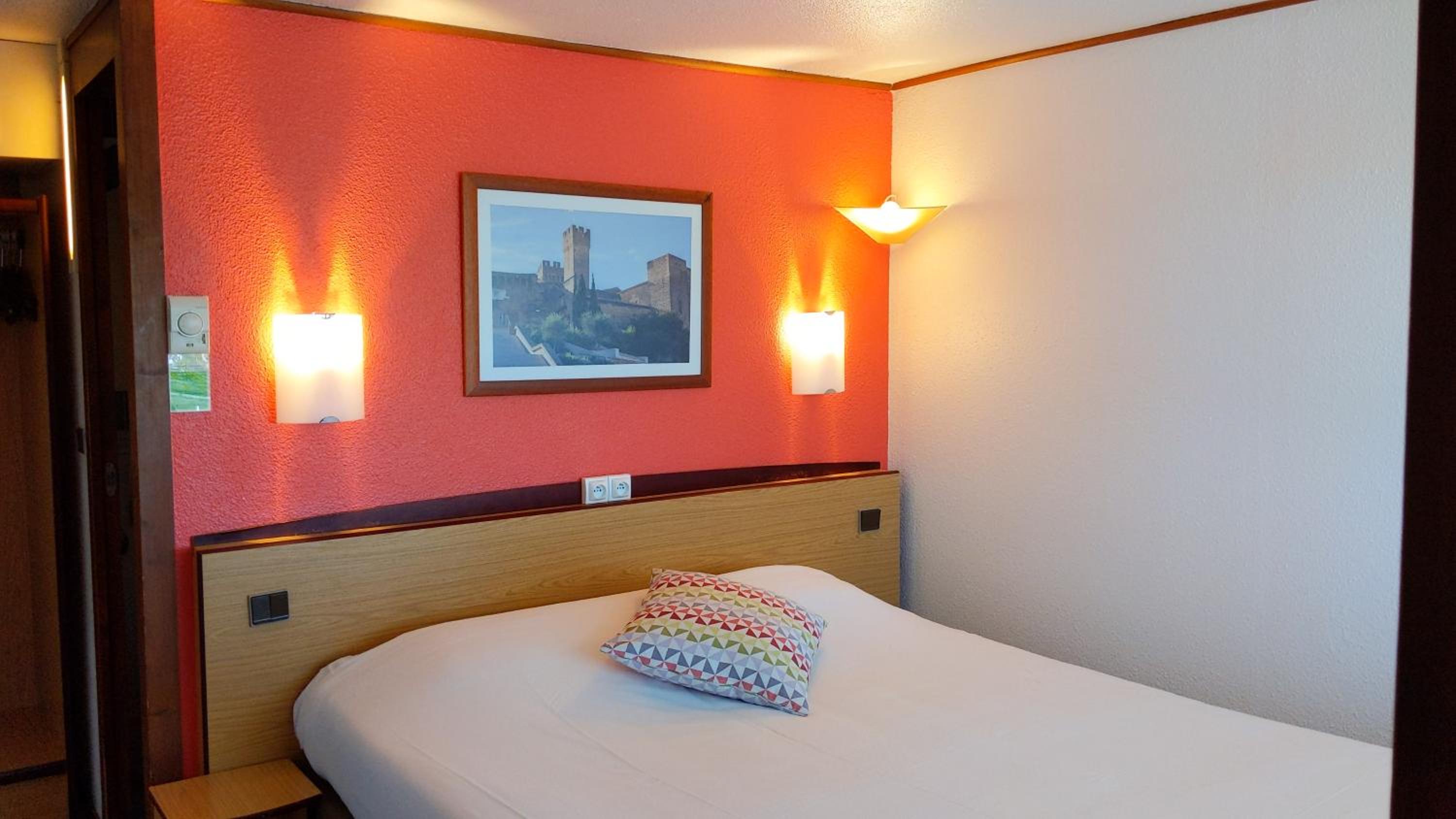 Double Room - Photo 3