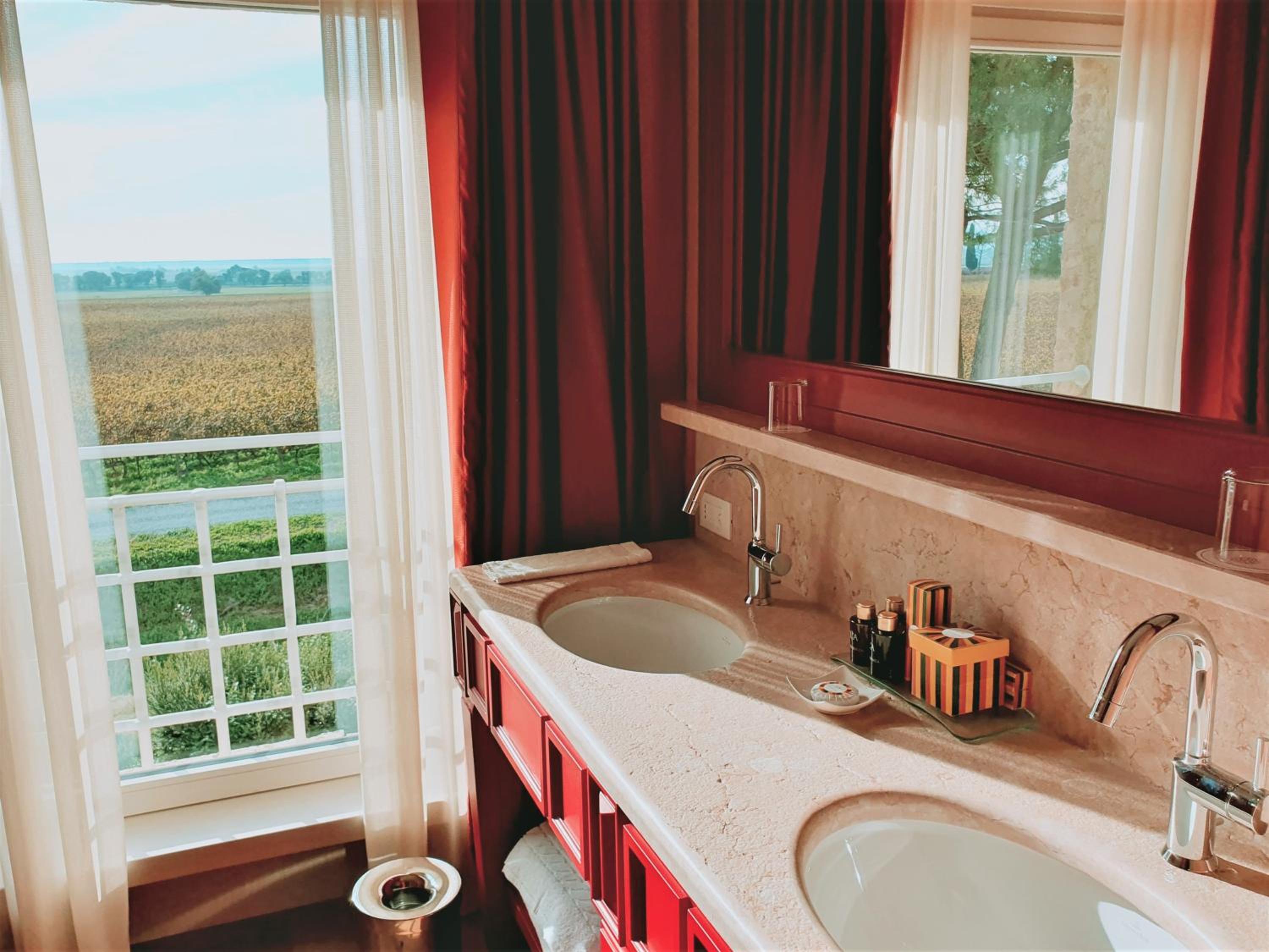 Deluxe Double Room with Garden View - Photo 6