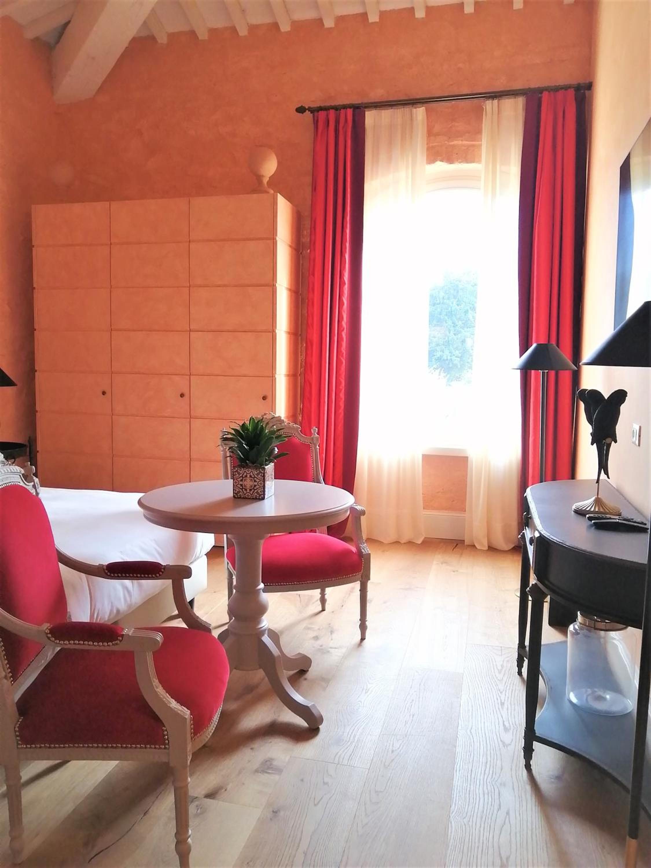 Junior Suite with Garden View - Photo 13