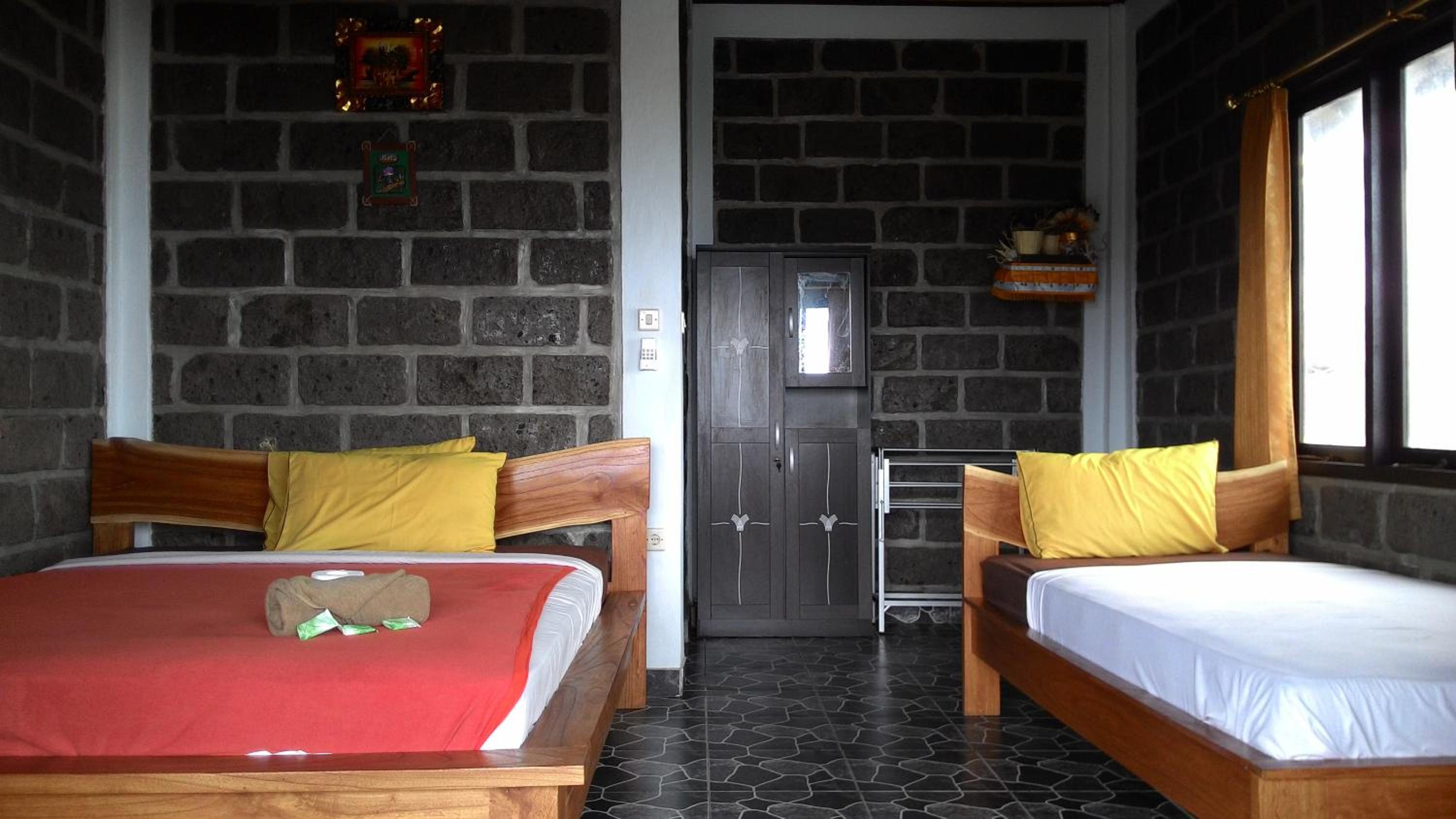 Superior Triple Room with Sea View - Photo 3