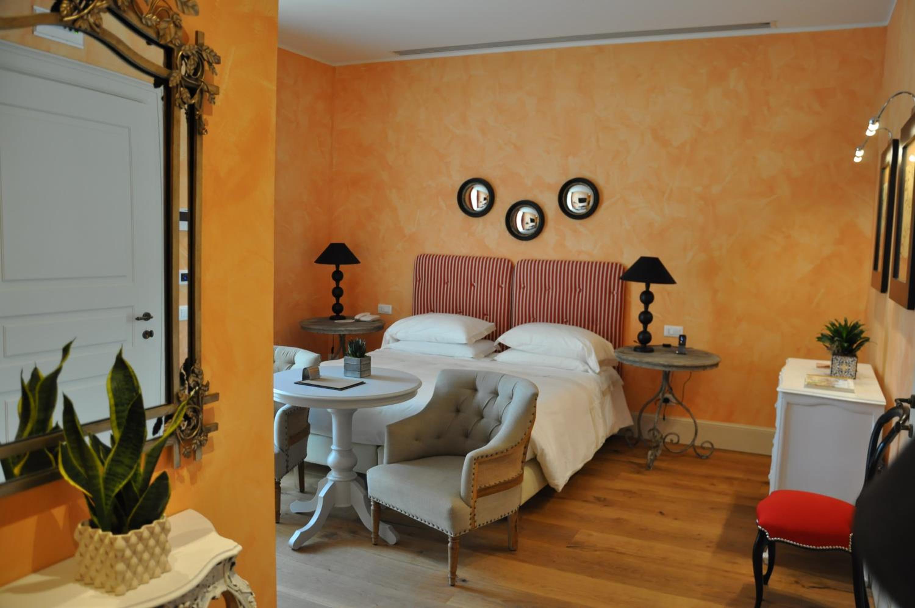 Suite with Private Pool - Photo 7
