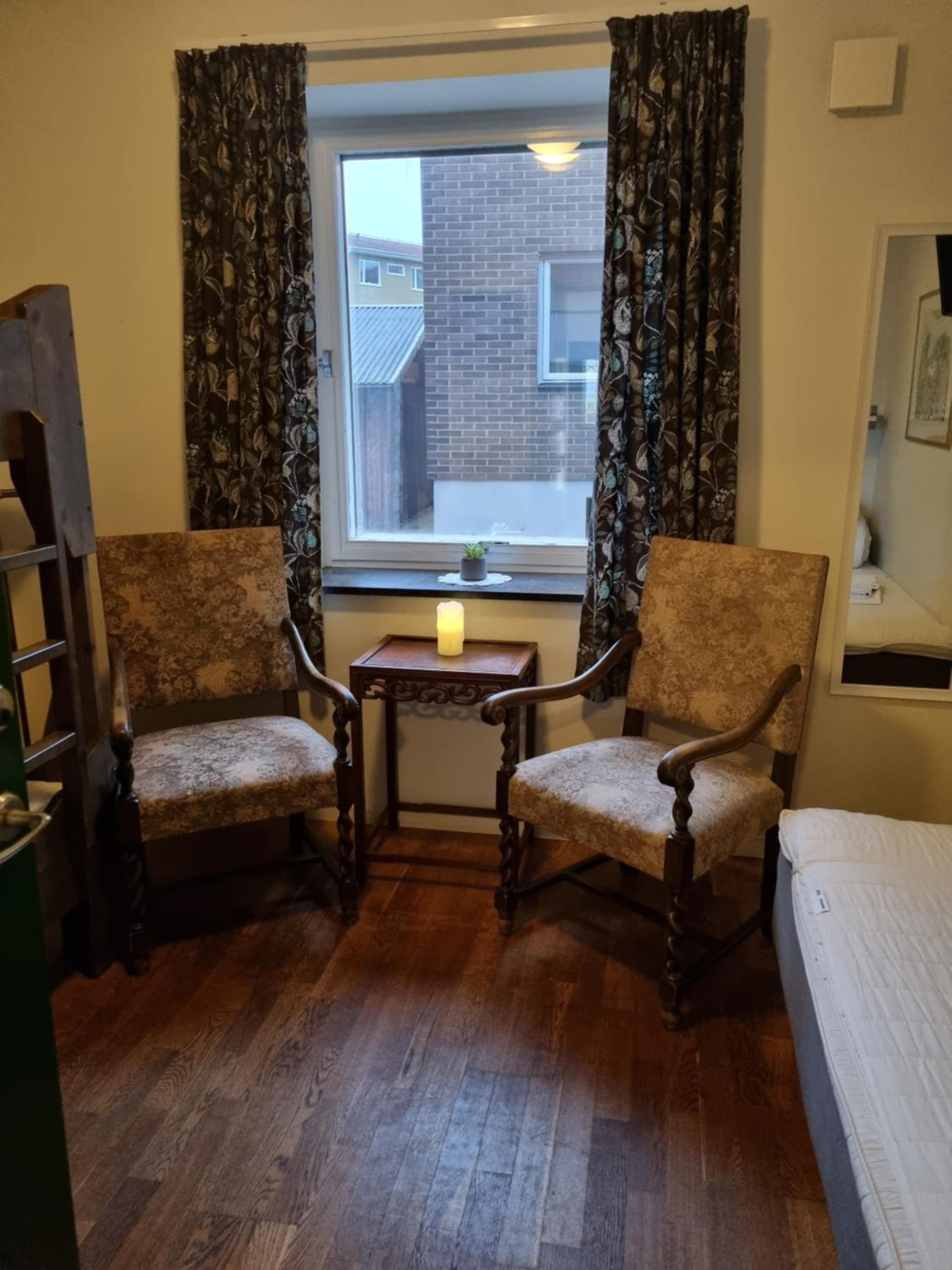 Triple Room with Shared Bathroom photo 2