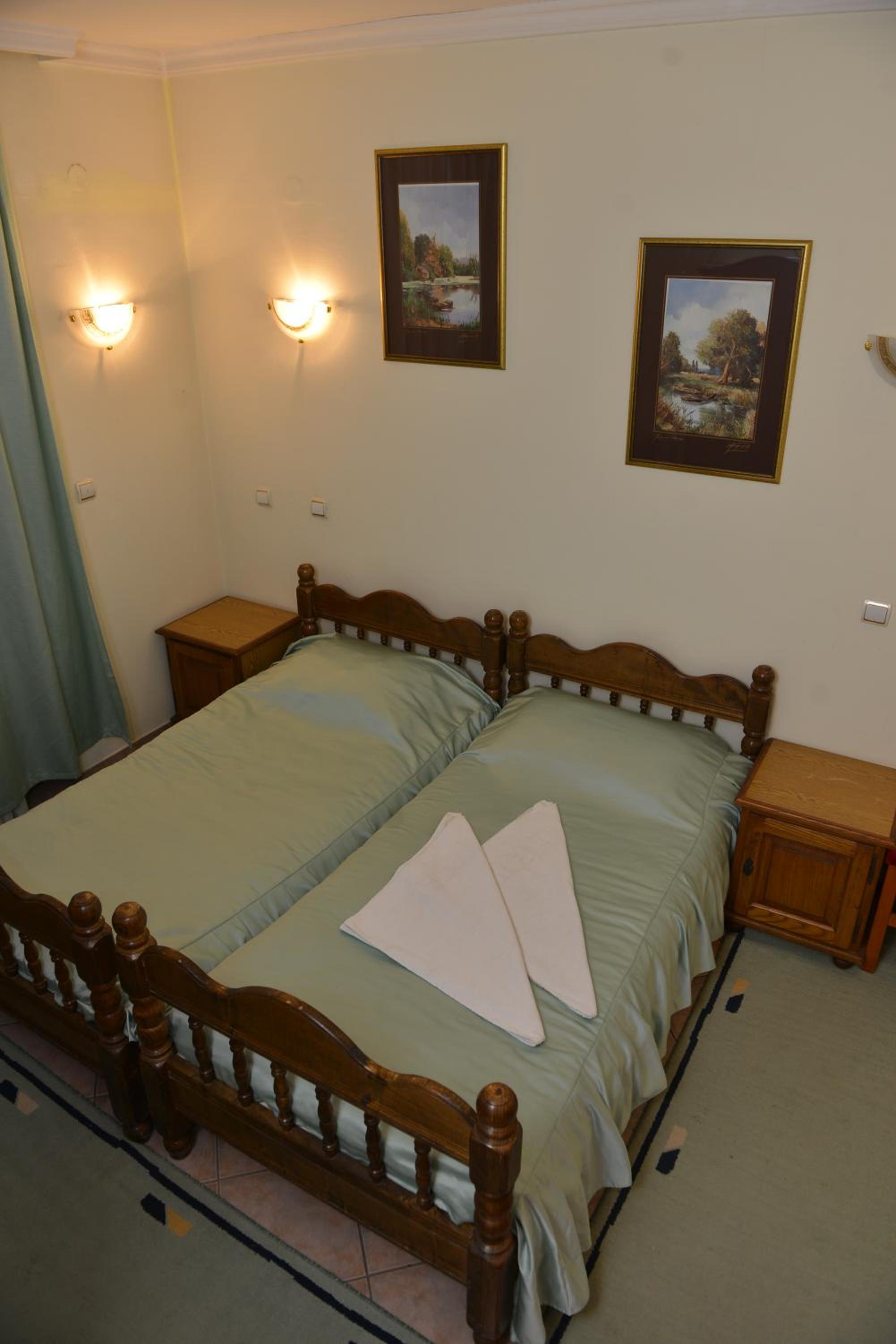 Standard Twin Room photo 1