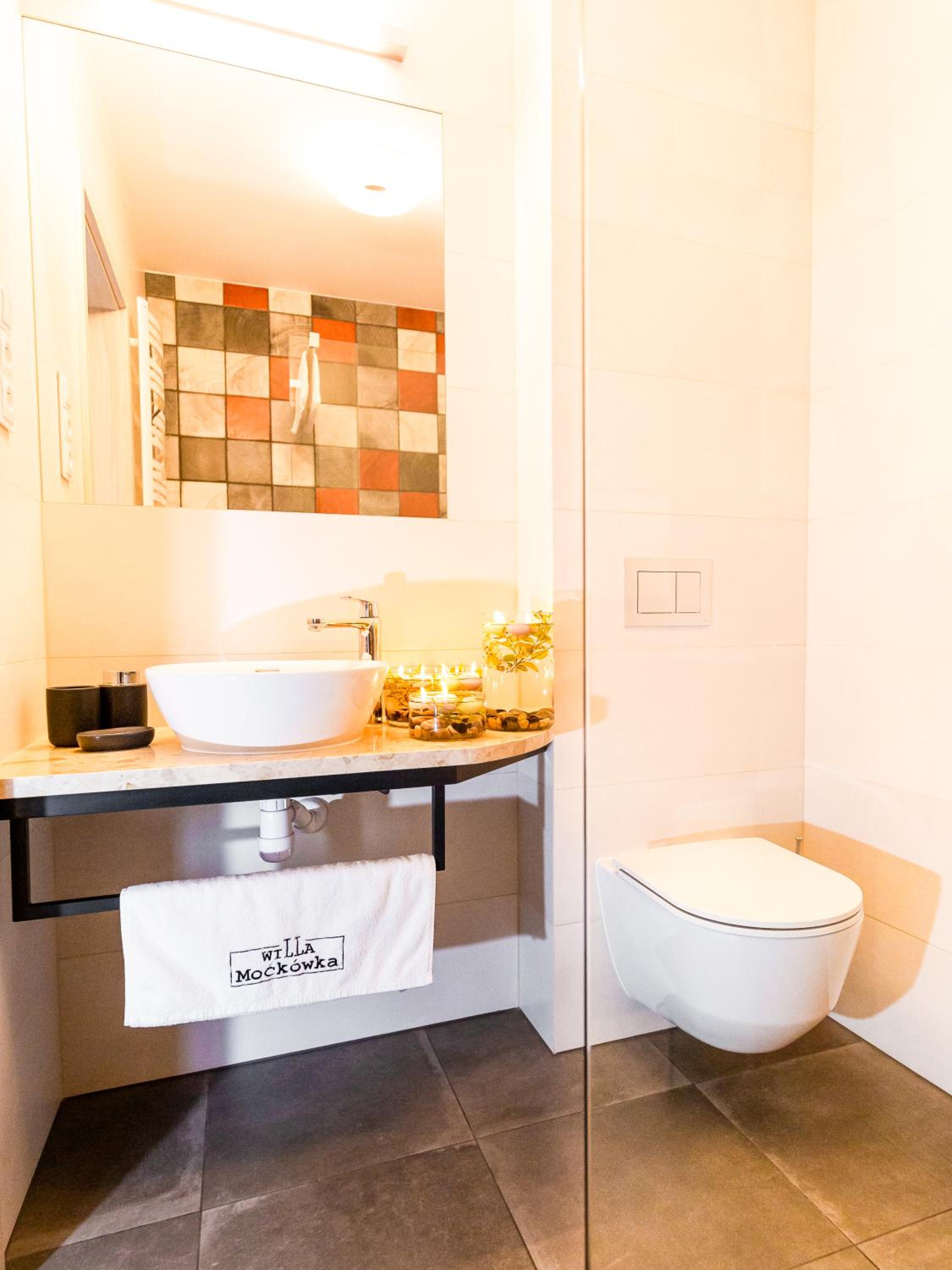 Double or Twin Room with Balcony photo 2