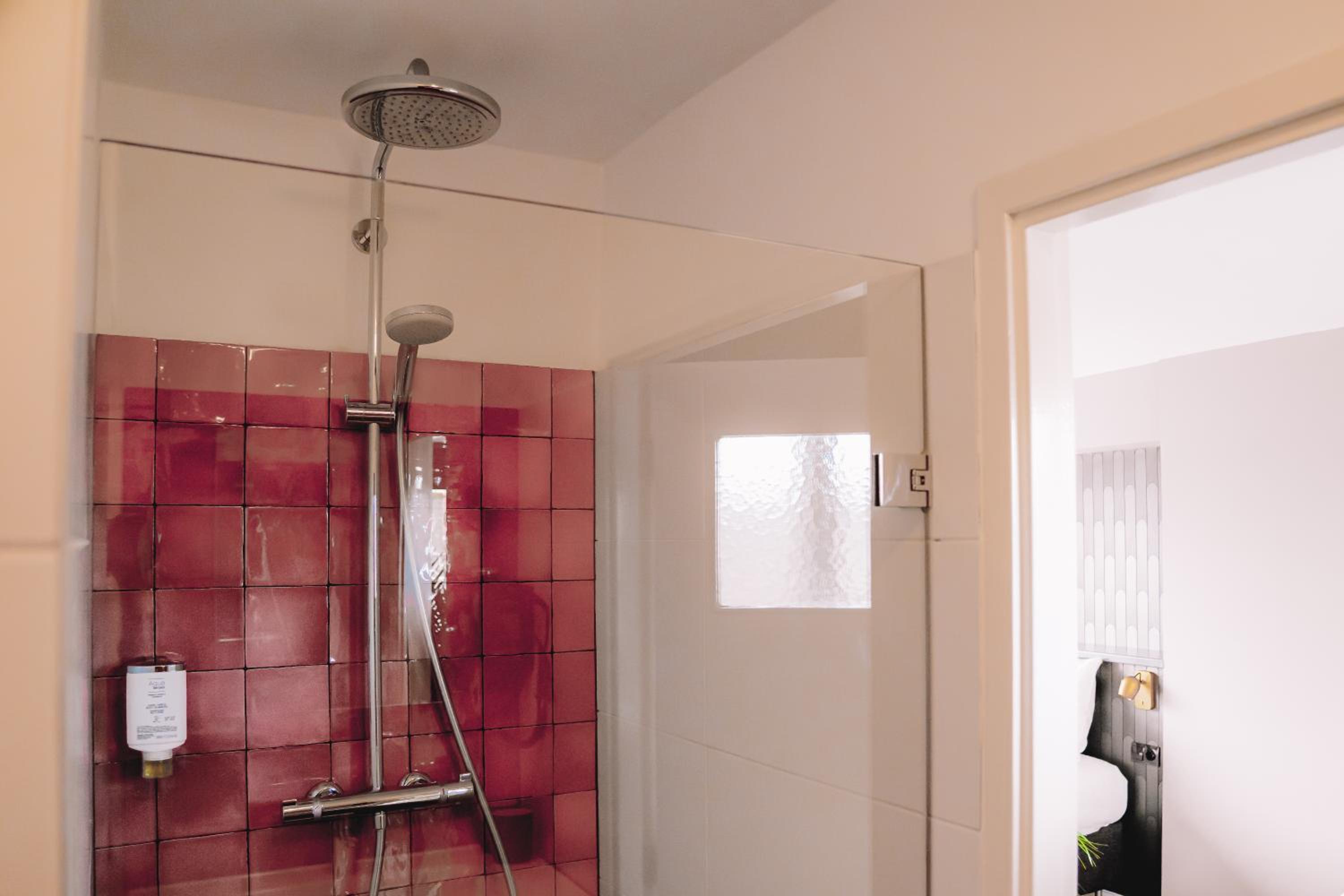 Superior Double Room with Balcony - Photo 5