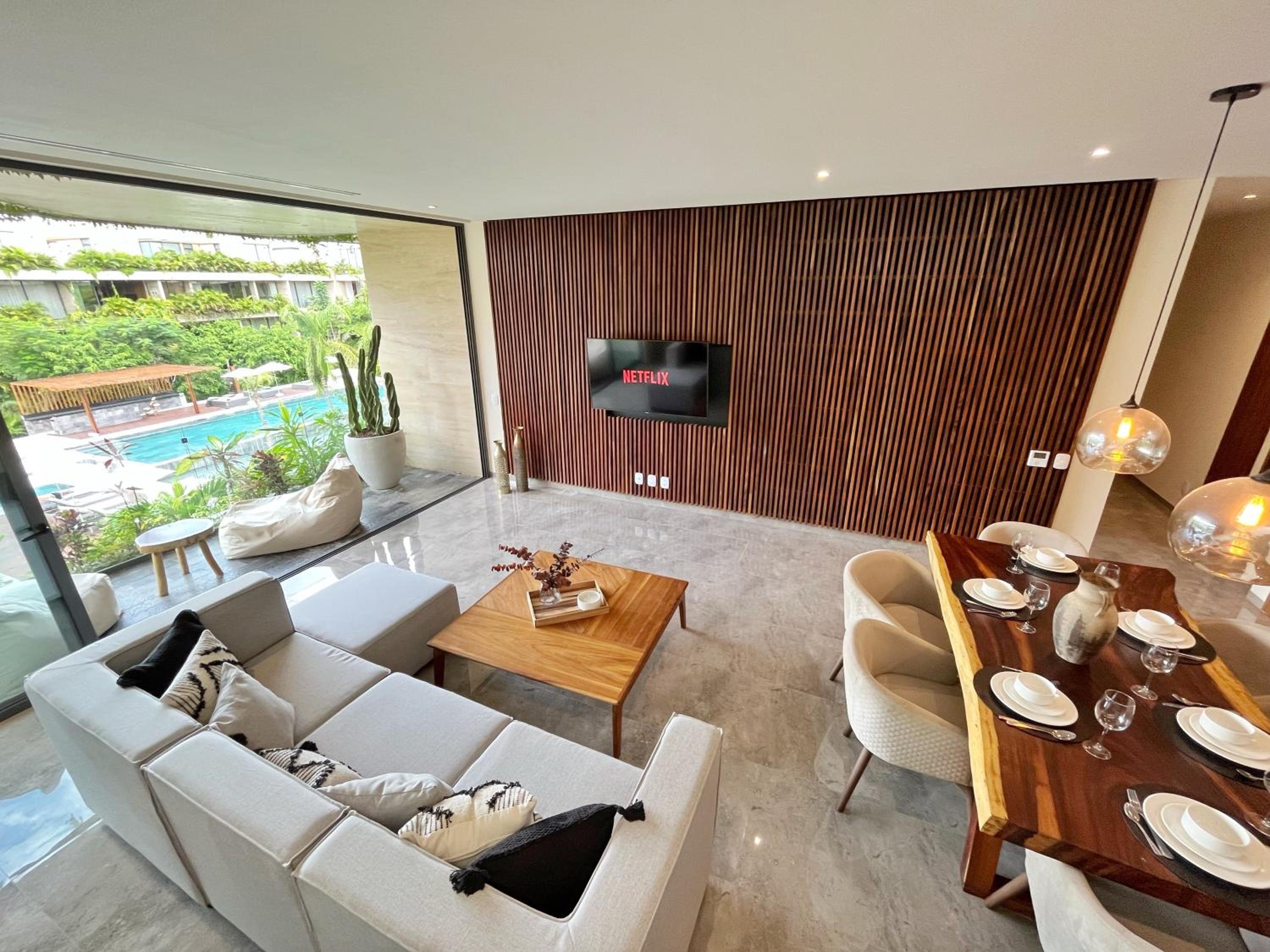 Apartment with Pool View 