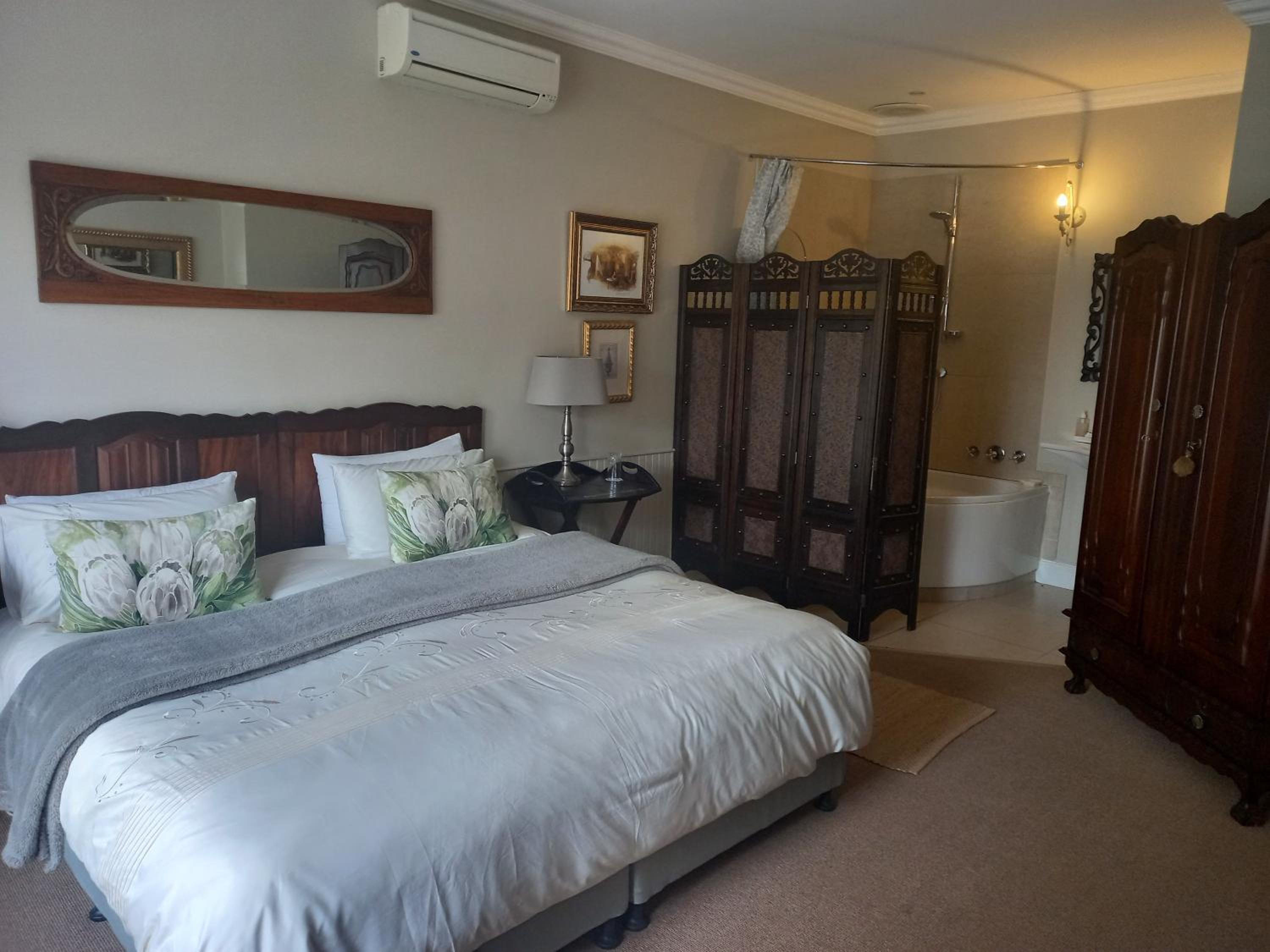 Standard Twin Room - Photo 1