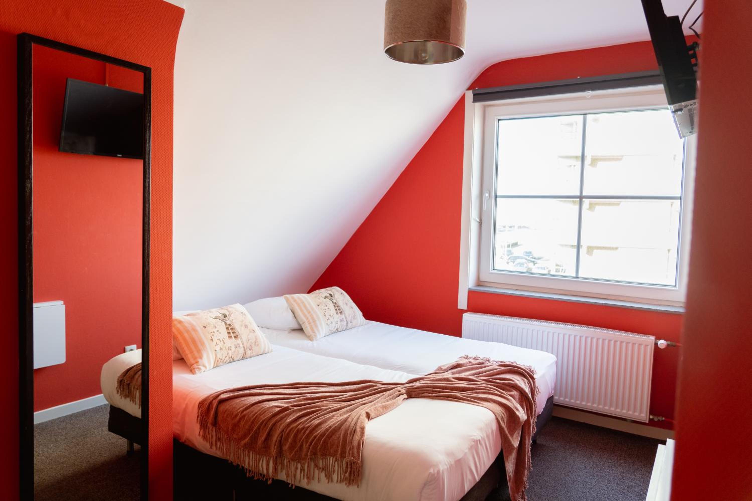 Standard Double Room - Photo 19