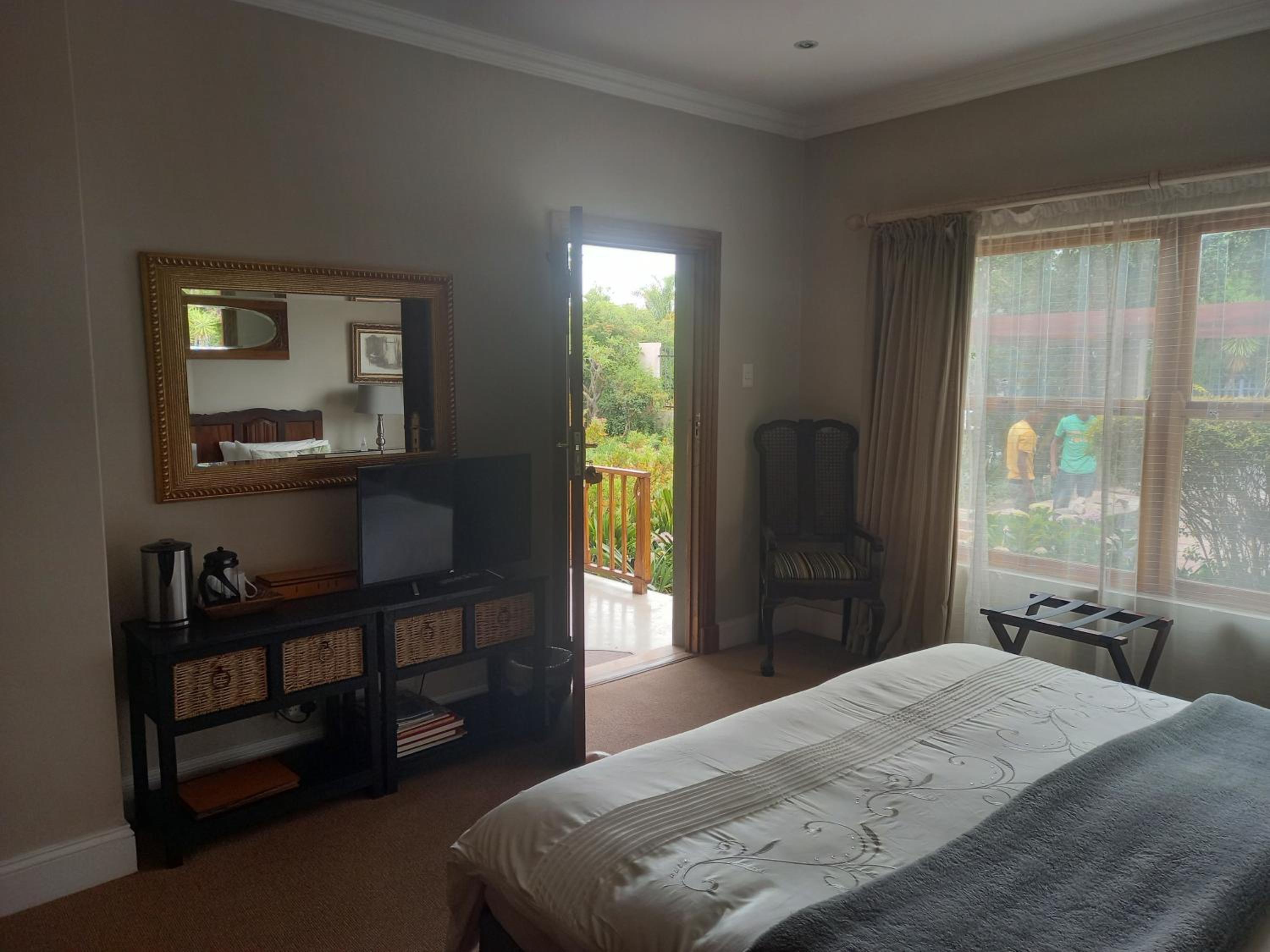 Standard Twin Room - Photo 6
