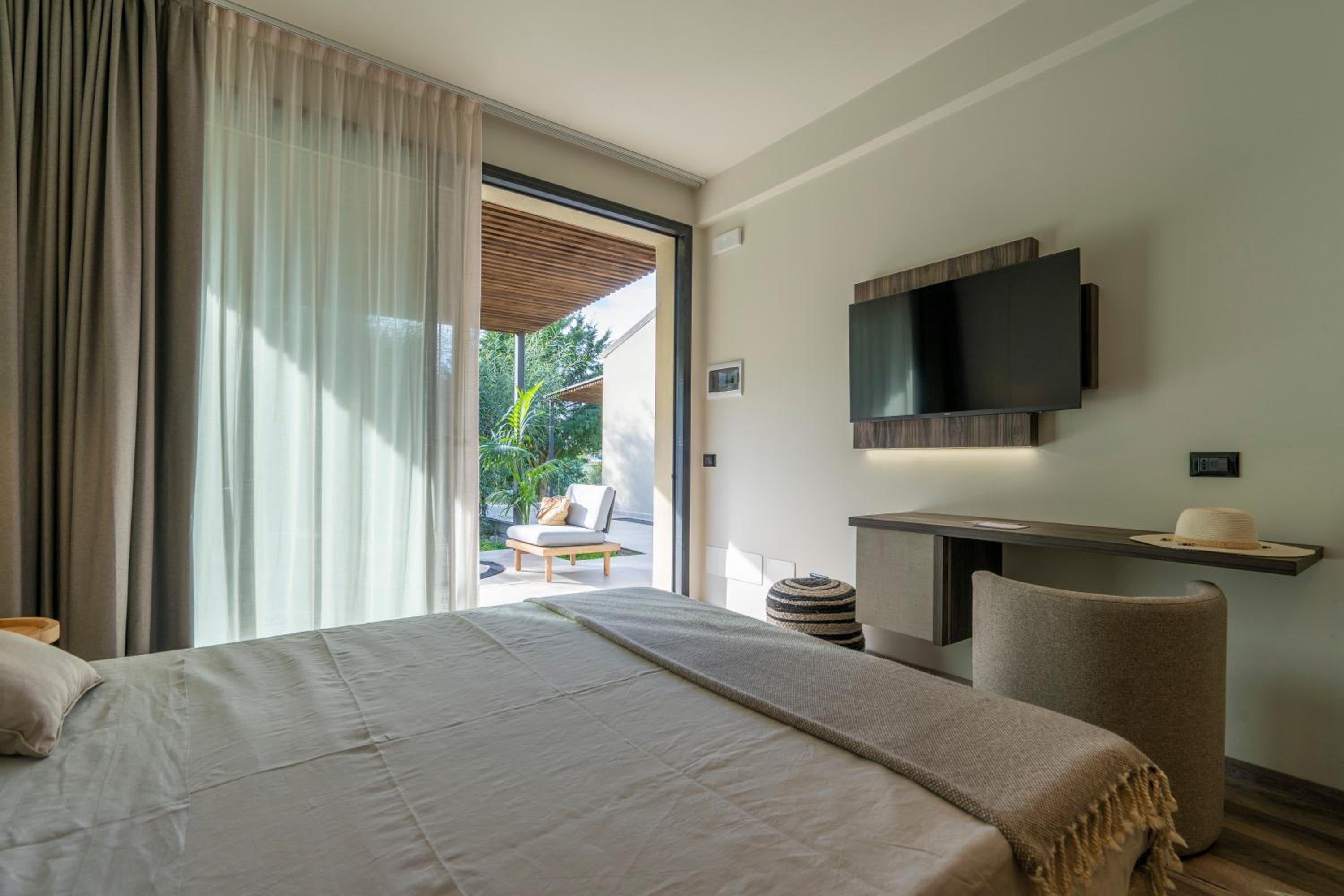 Double Room with Garden View photo 3