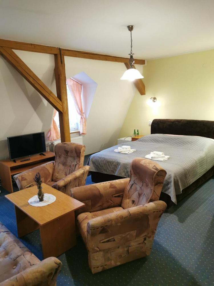 Double or Twin Room - Photo 1
