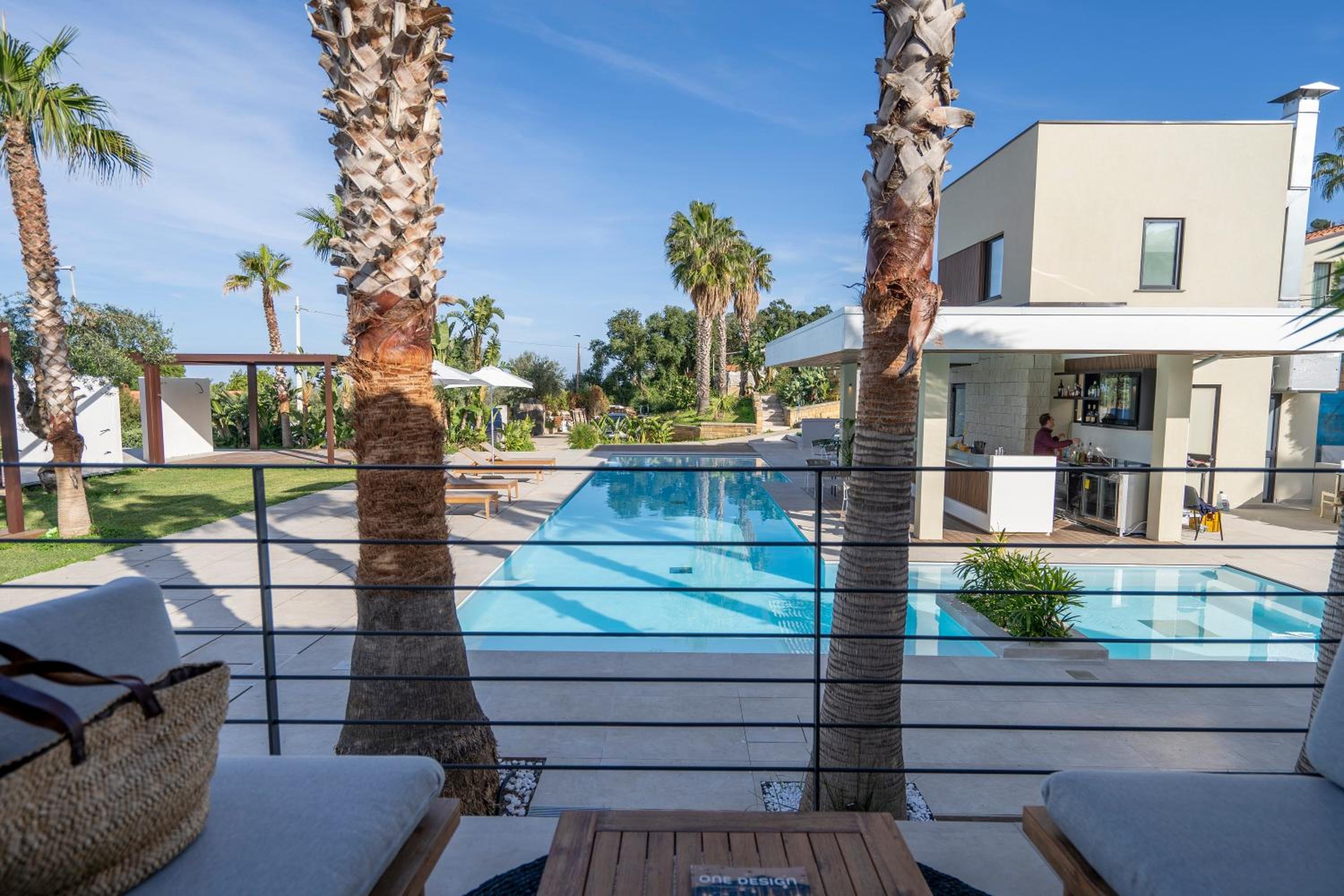King Room with Pool View photo 2