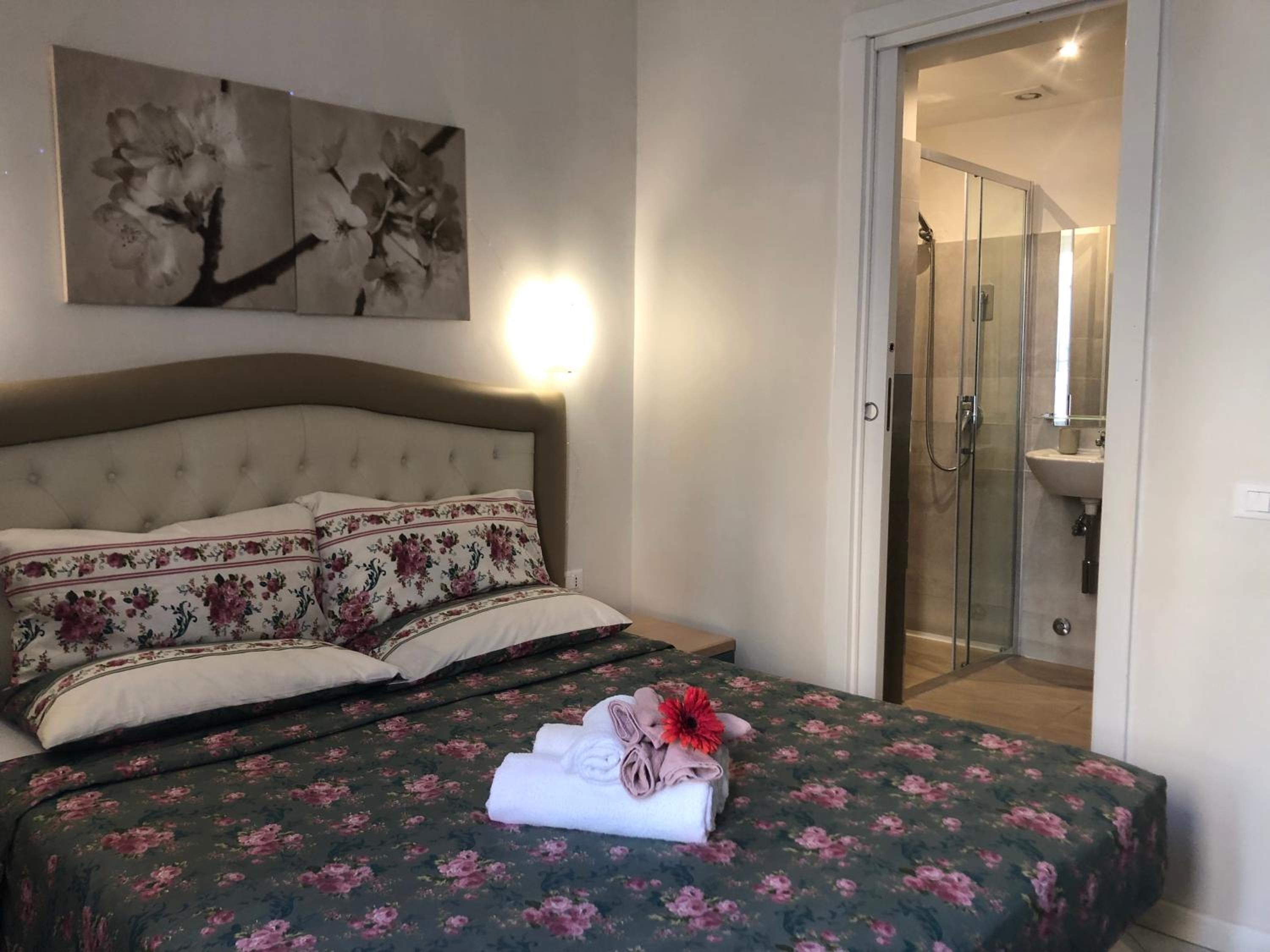 Double or Twin Room photo 2