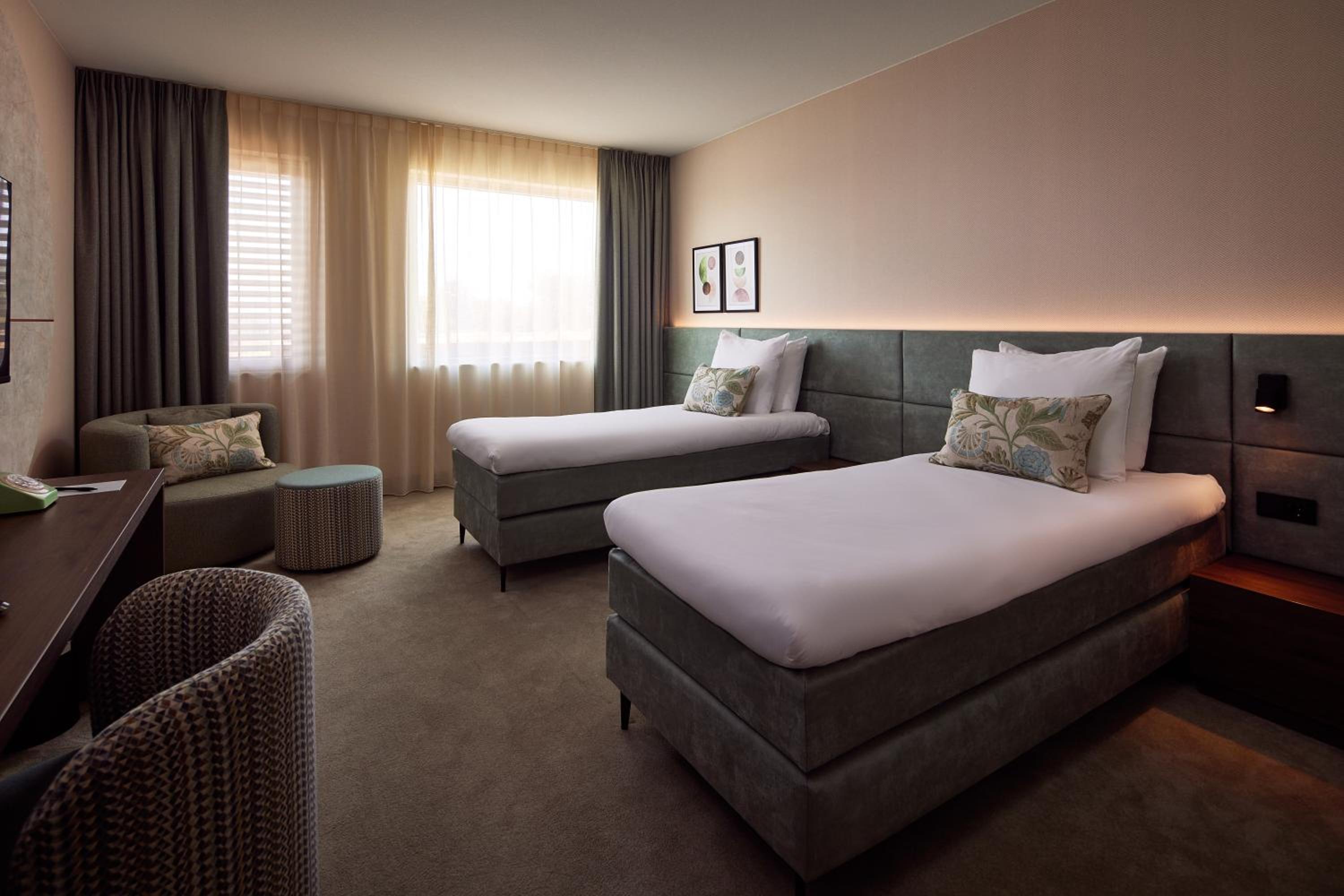 Standard Twin Room photo 2