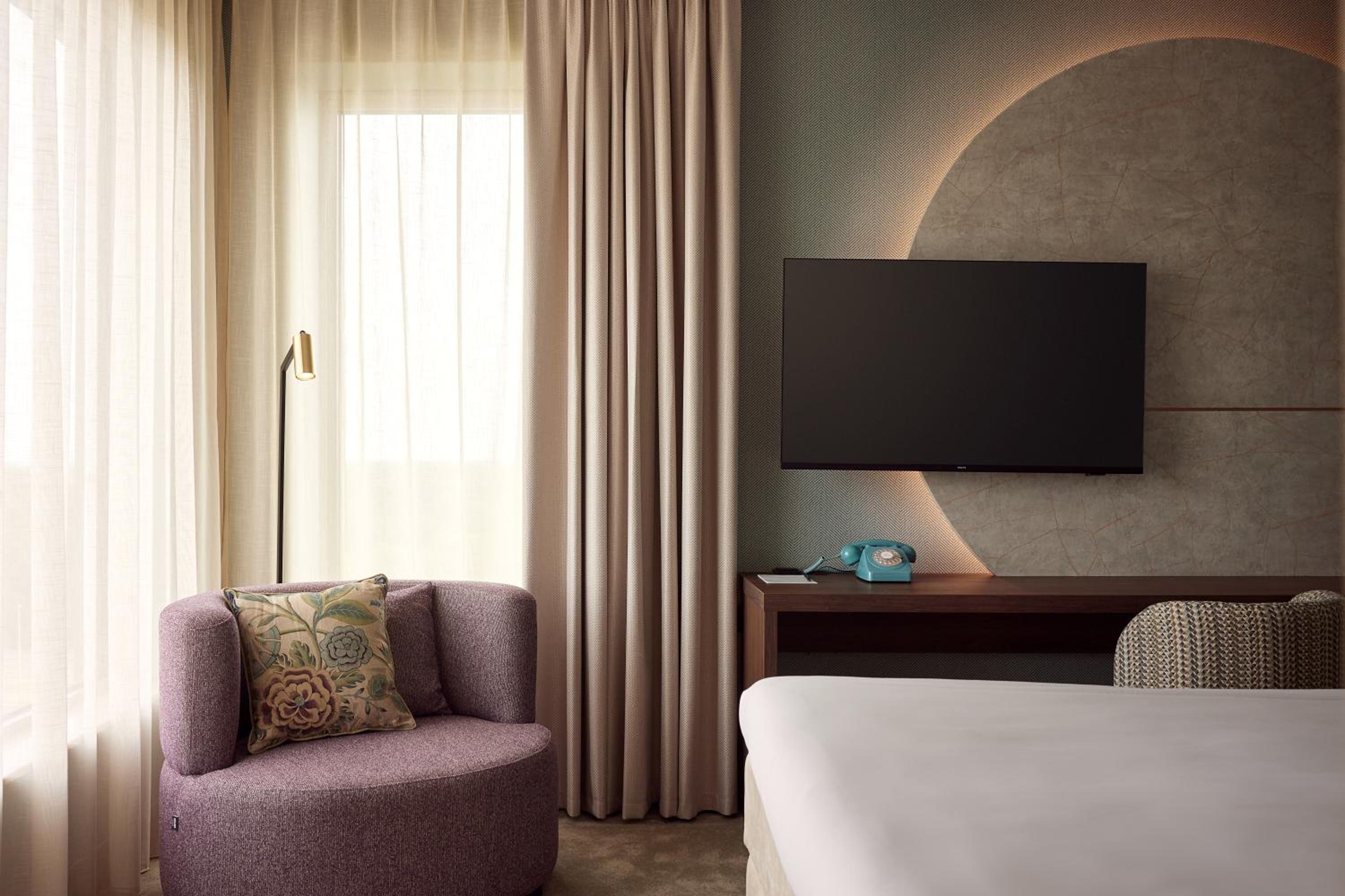 Superior King Room photo 2