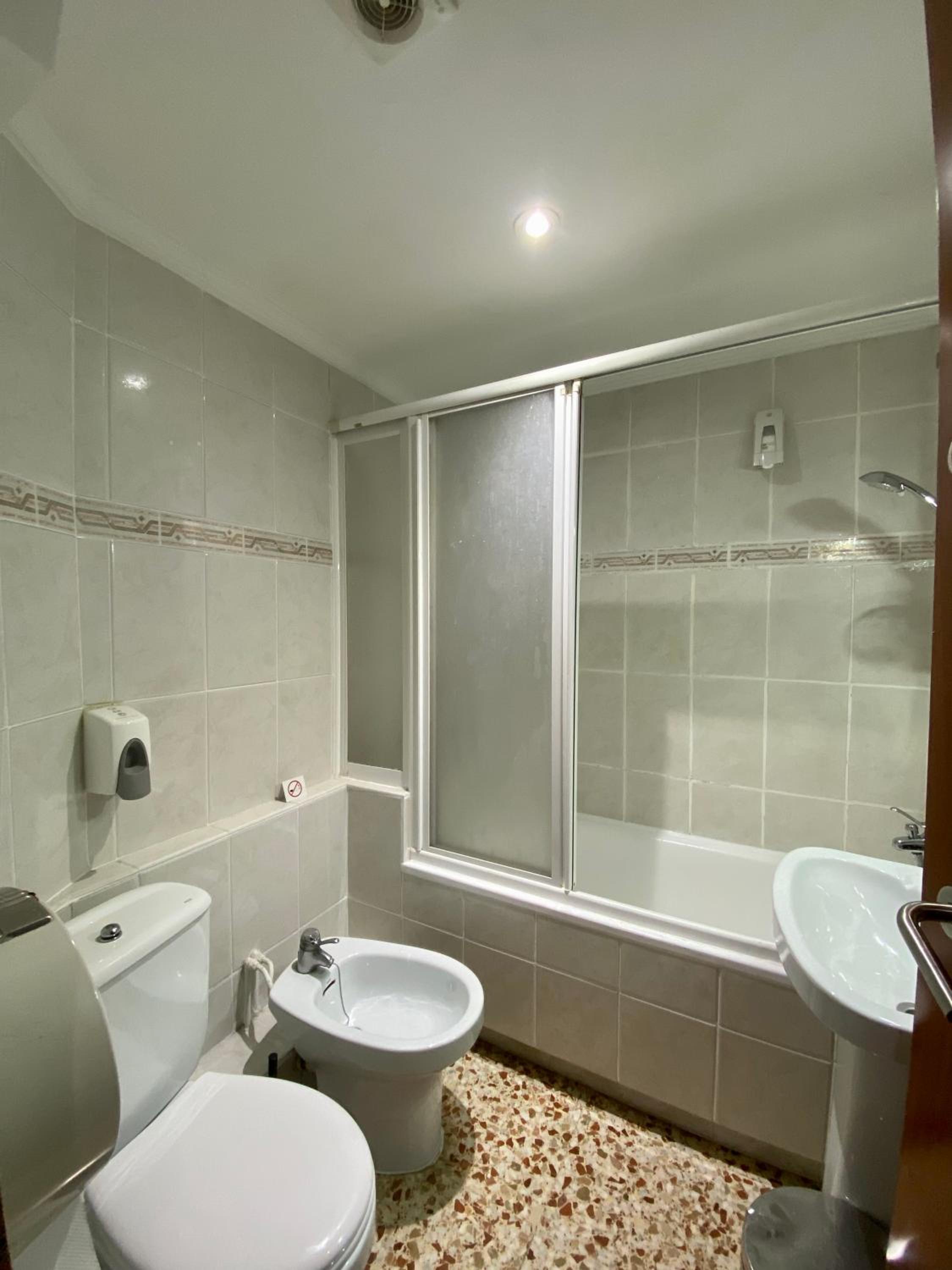Standard Double Room with Shared Bathroom photo 2