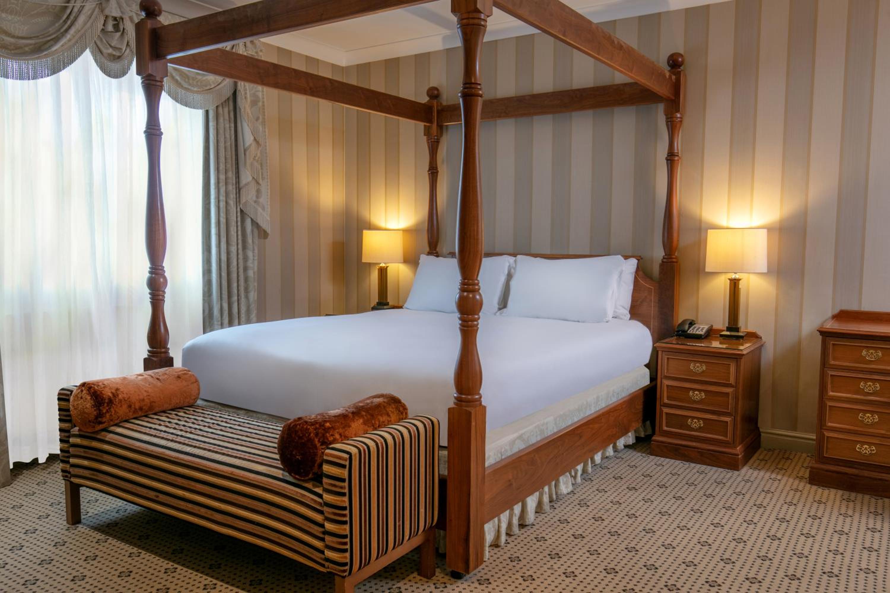Junior King Suite - Photo 2