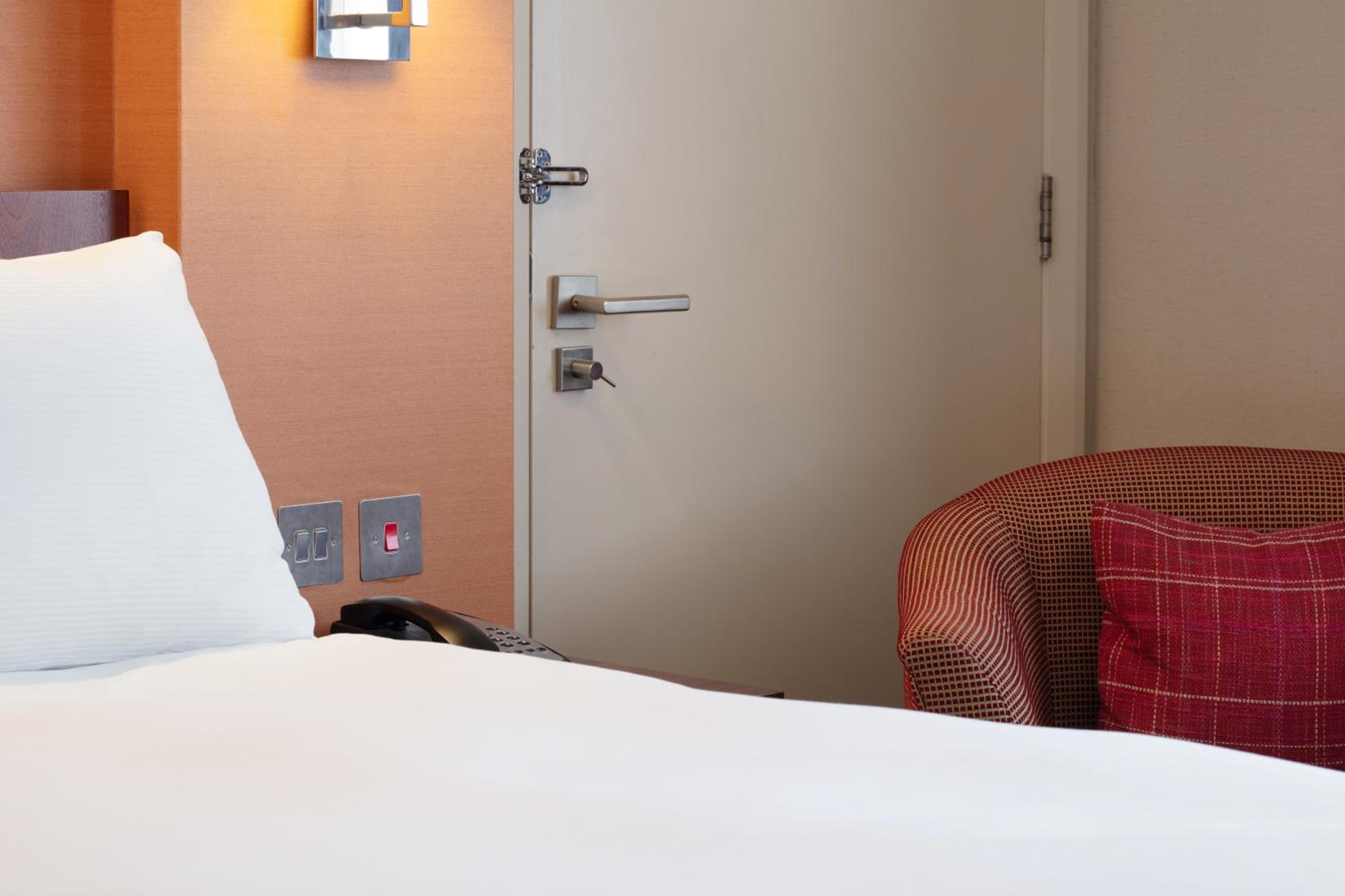 Classic Accessible Room  - Photo 3