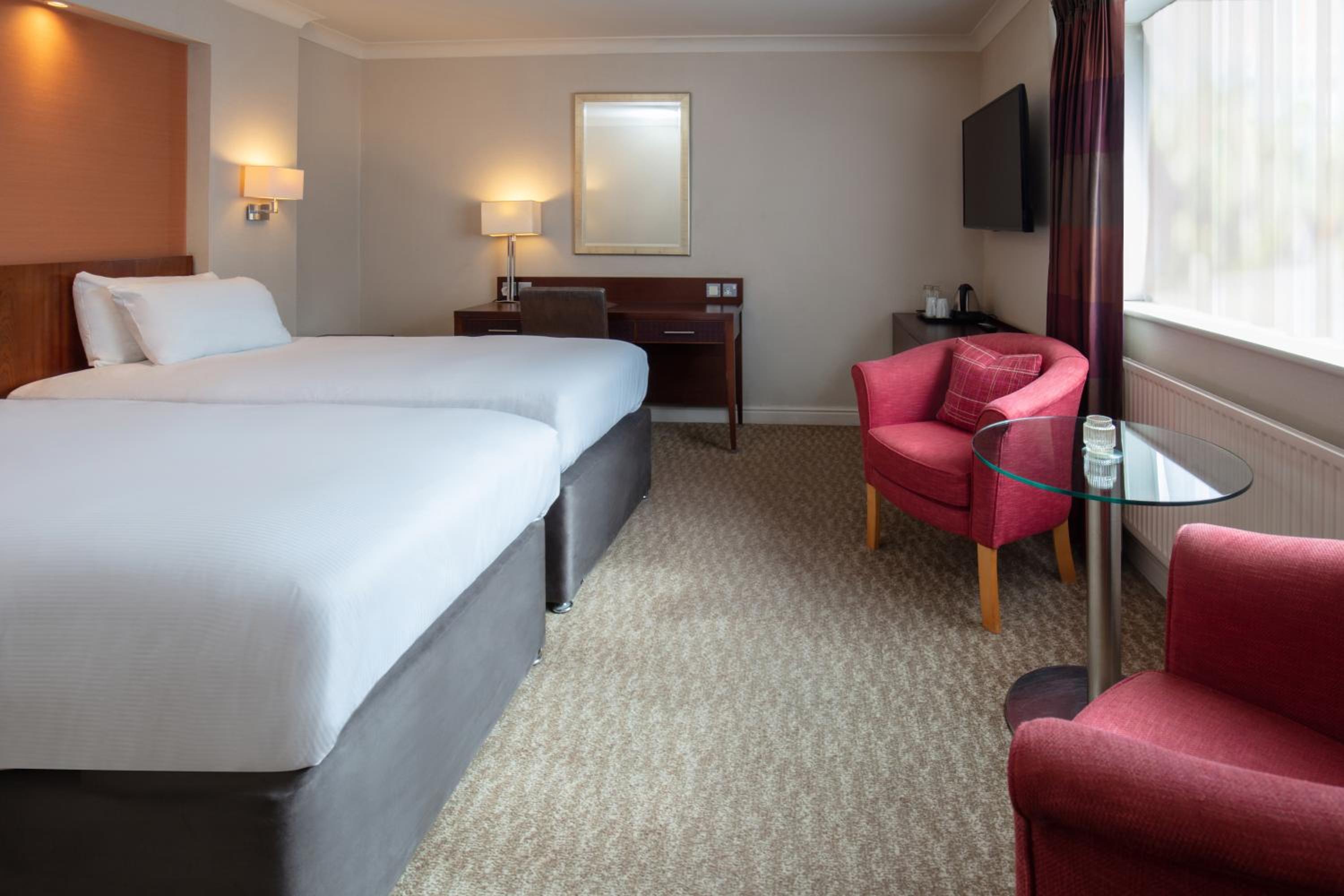 Standard Twin Room - Photo 1