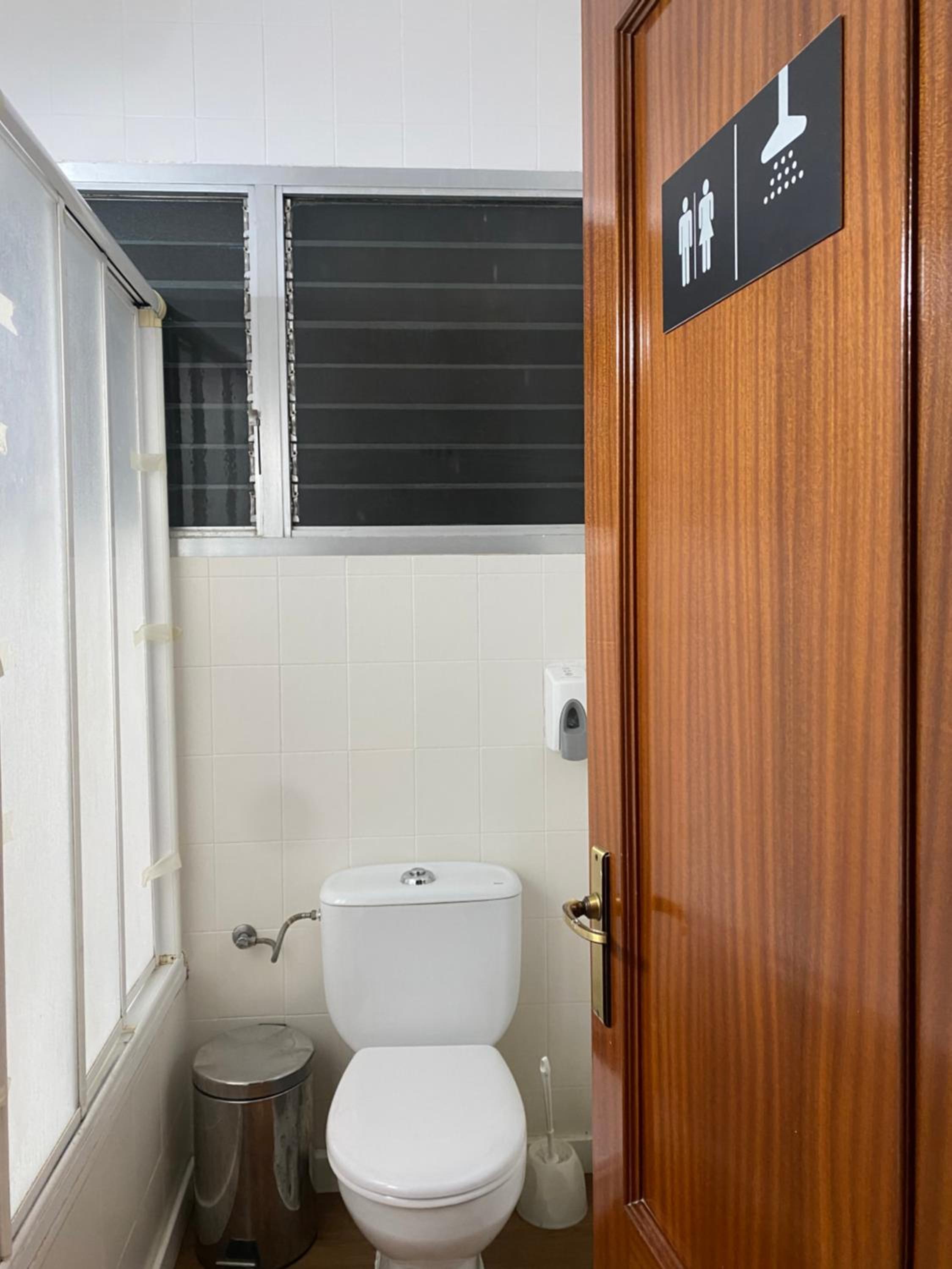 Twin Room with Shared Toilet photo 3