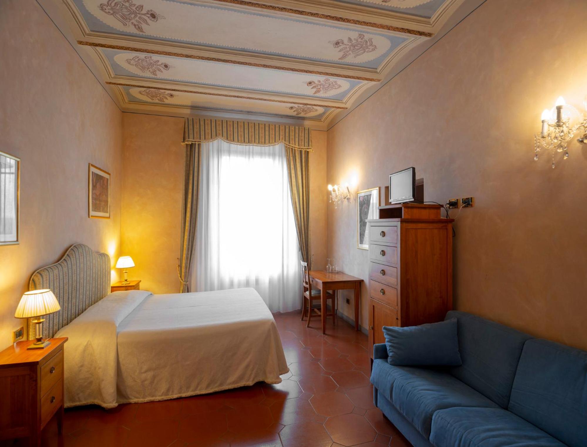 Quadruple Room - Photo 1