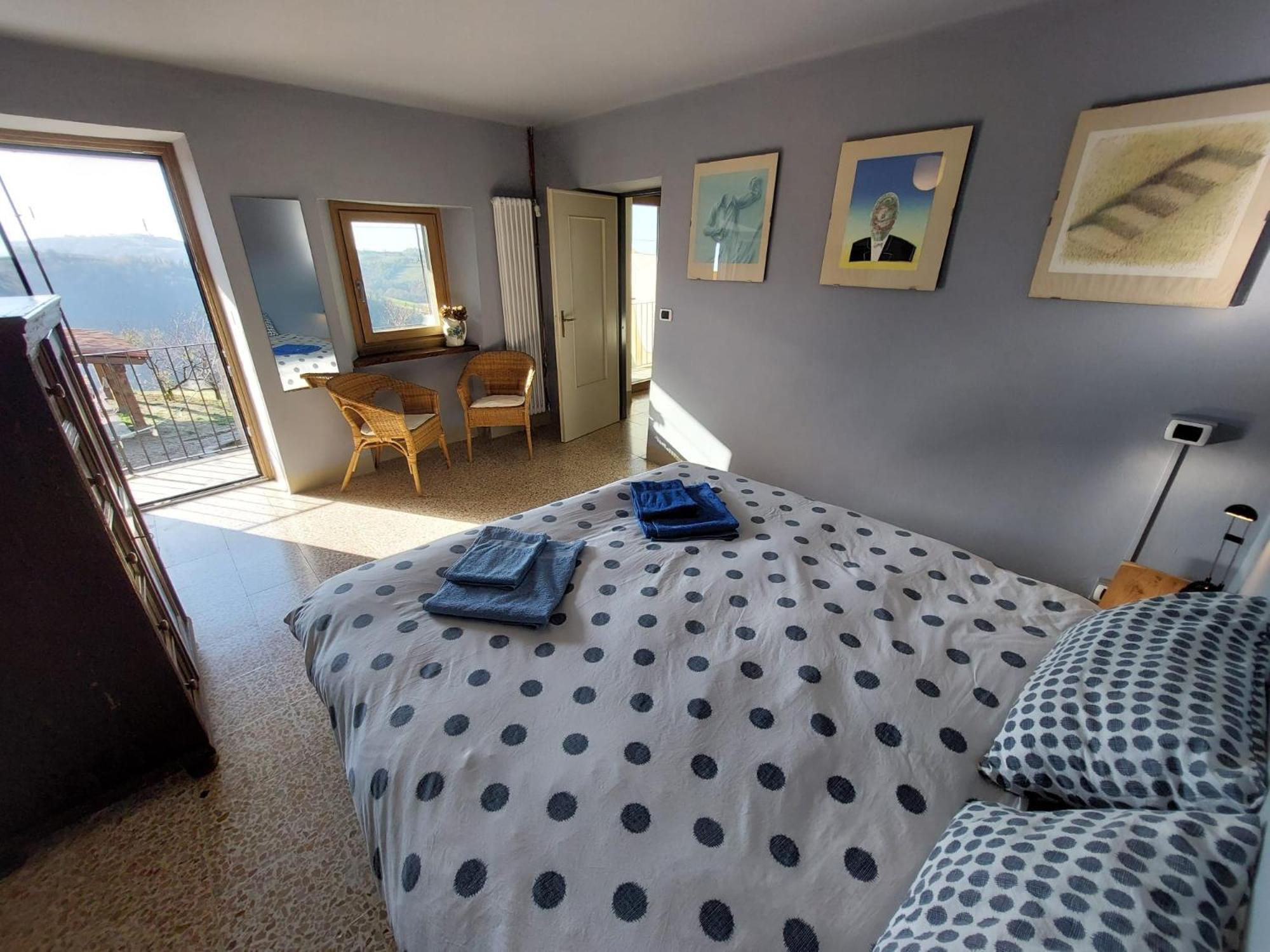 Apartment with Mountain View