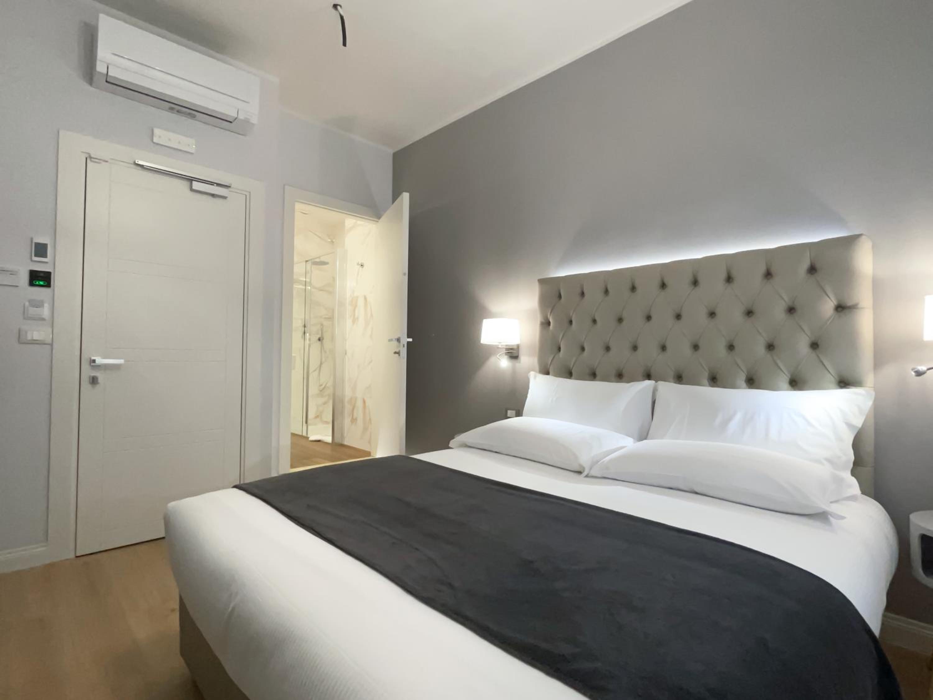 Double Room photo 3