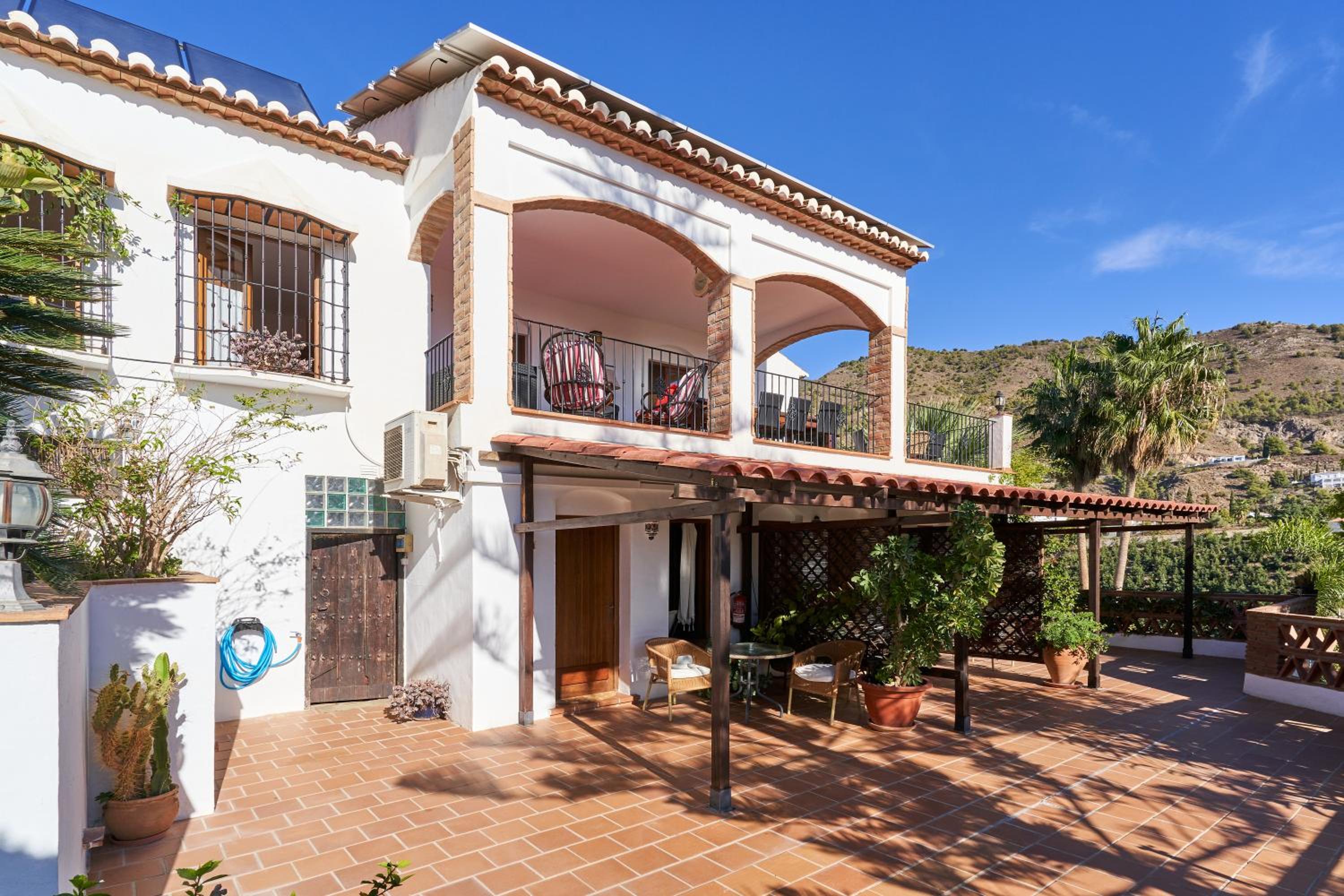 Villa with Sea View photo 2