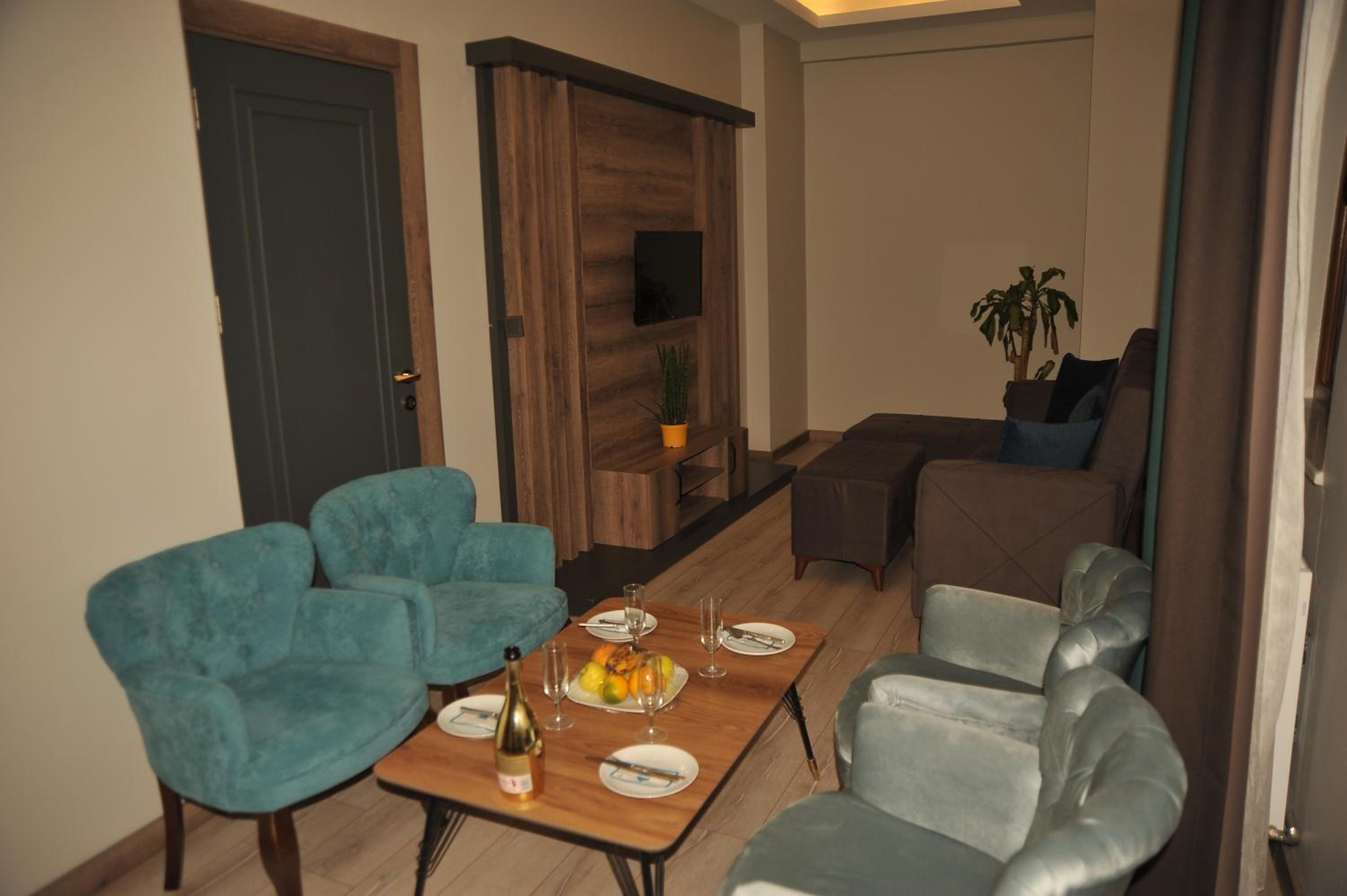 Junior Suite with Mountain View photo 2