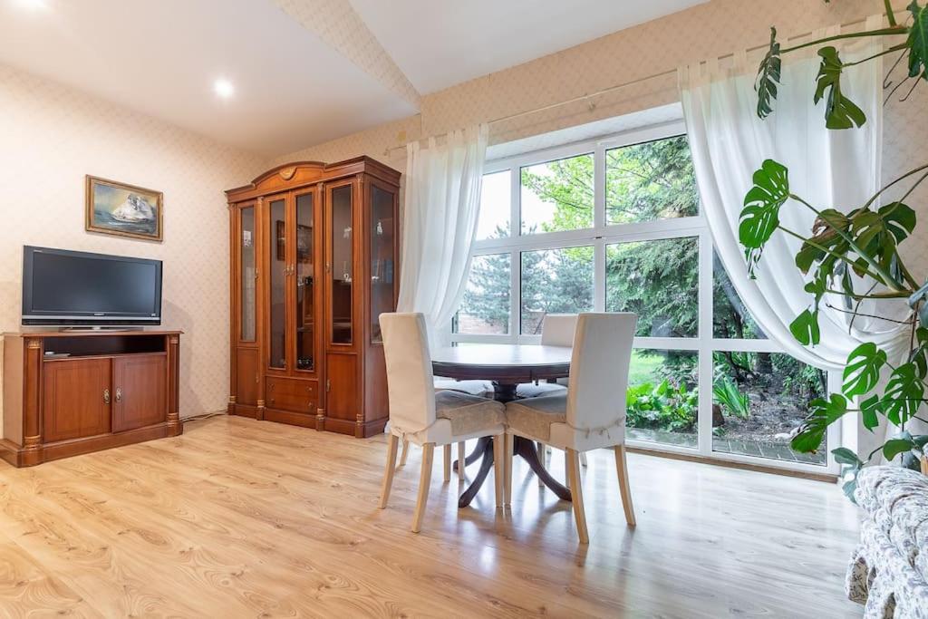 Two-Bedroom Apartment - Photo 9