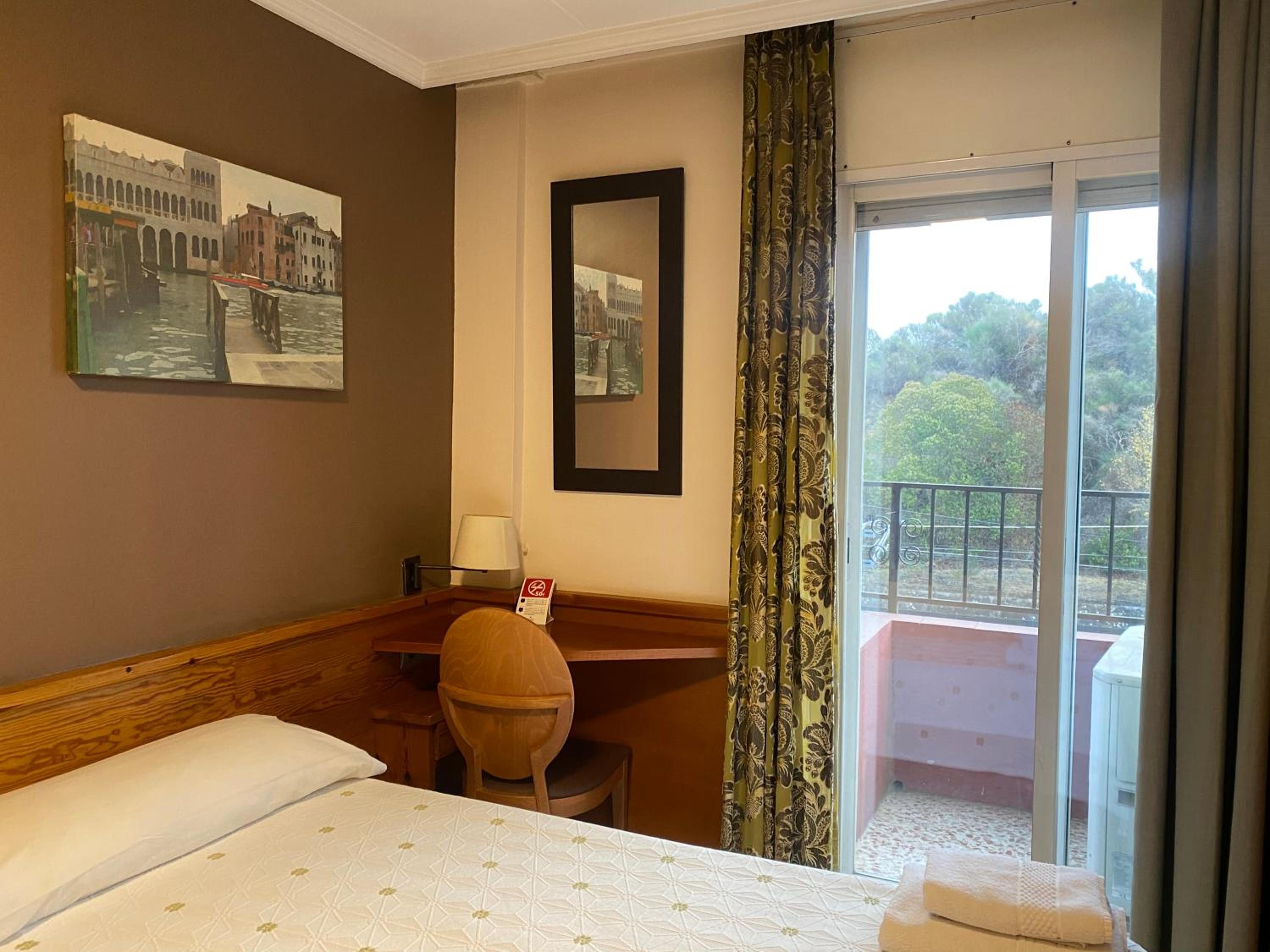 Habitación Doble con Baño
