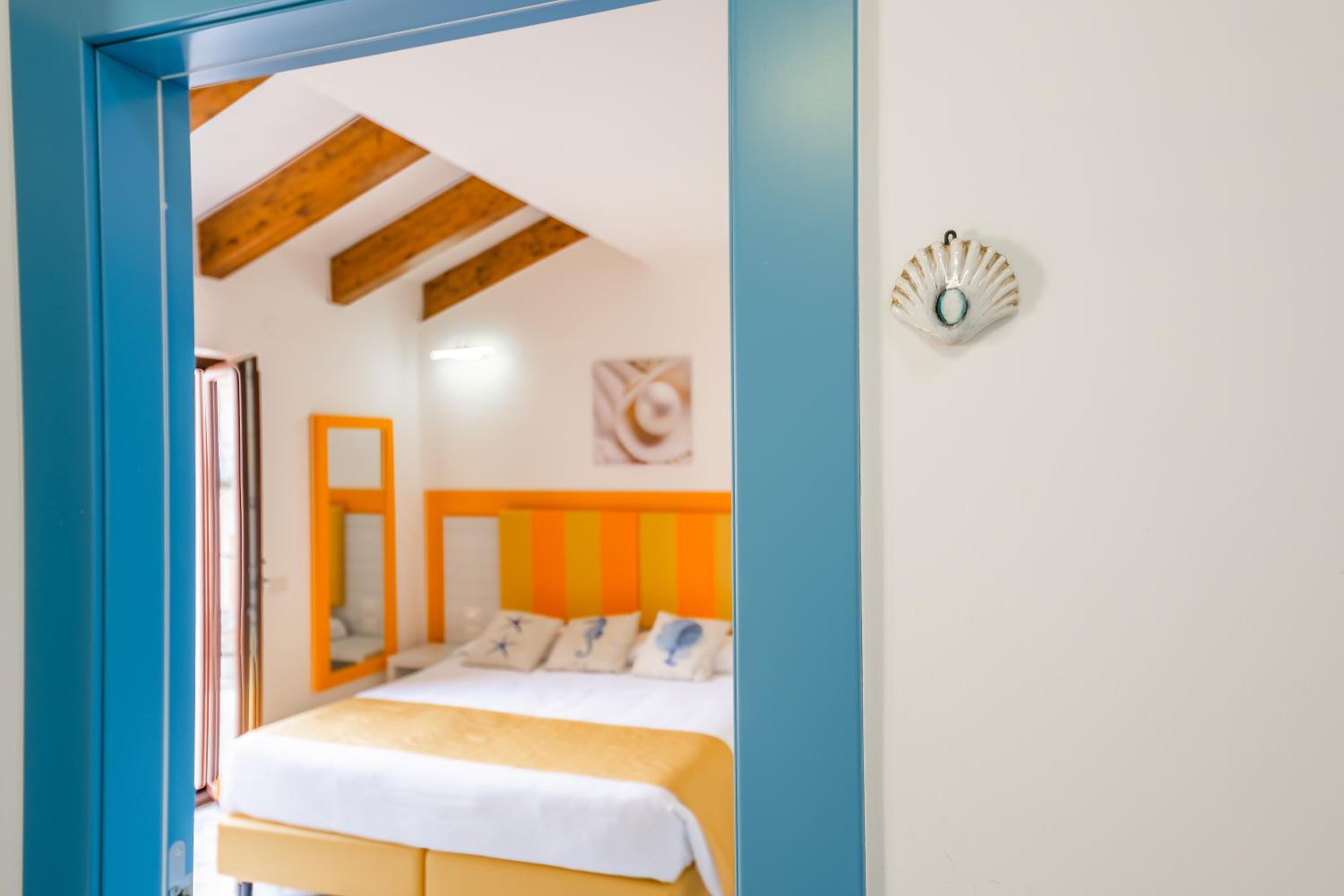 Superior Deluxe Double or Twin Room  - Photo 5