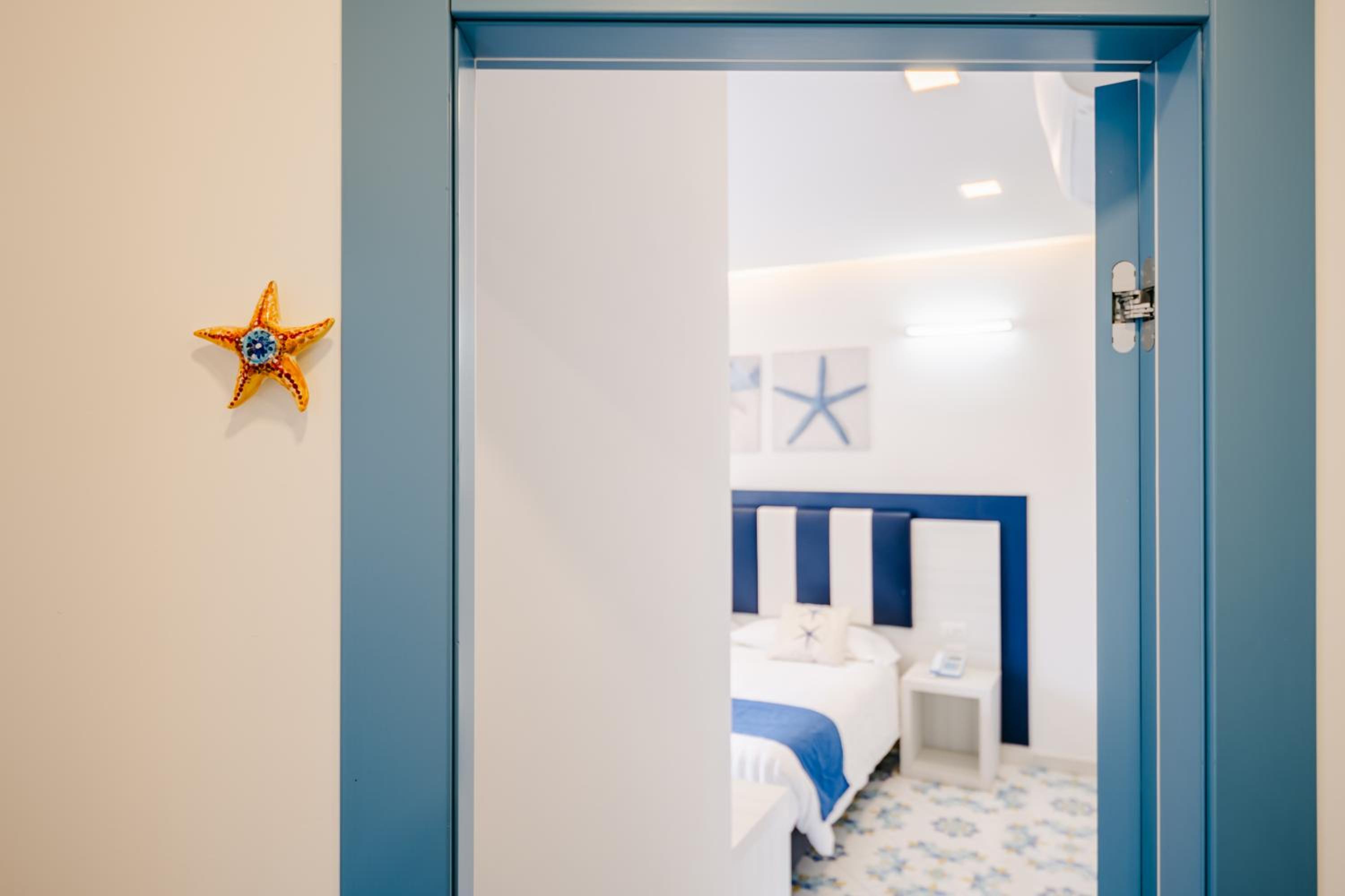 Superior Twin Room with Garden View - Photo 6