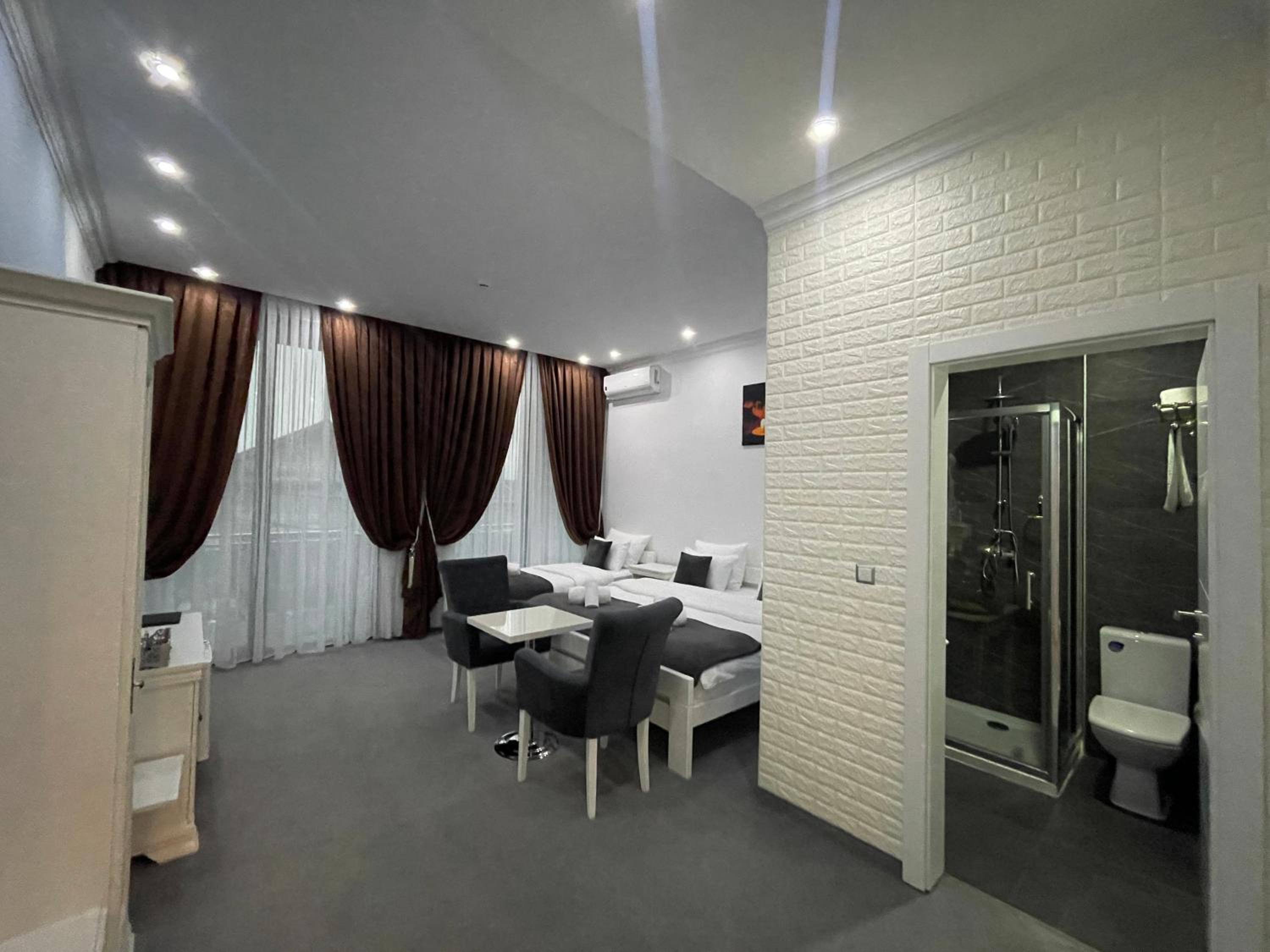 Triple Room with Balcony photo 1