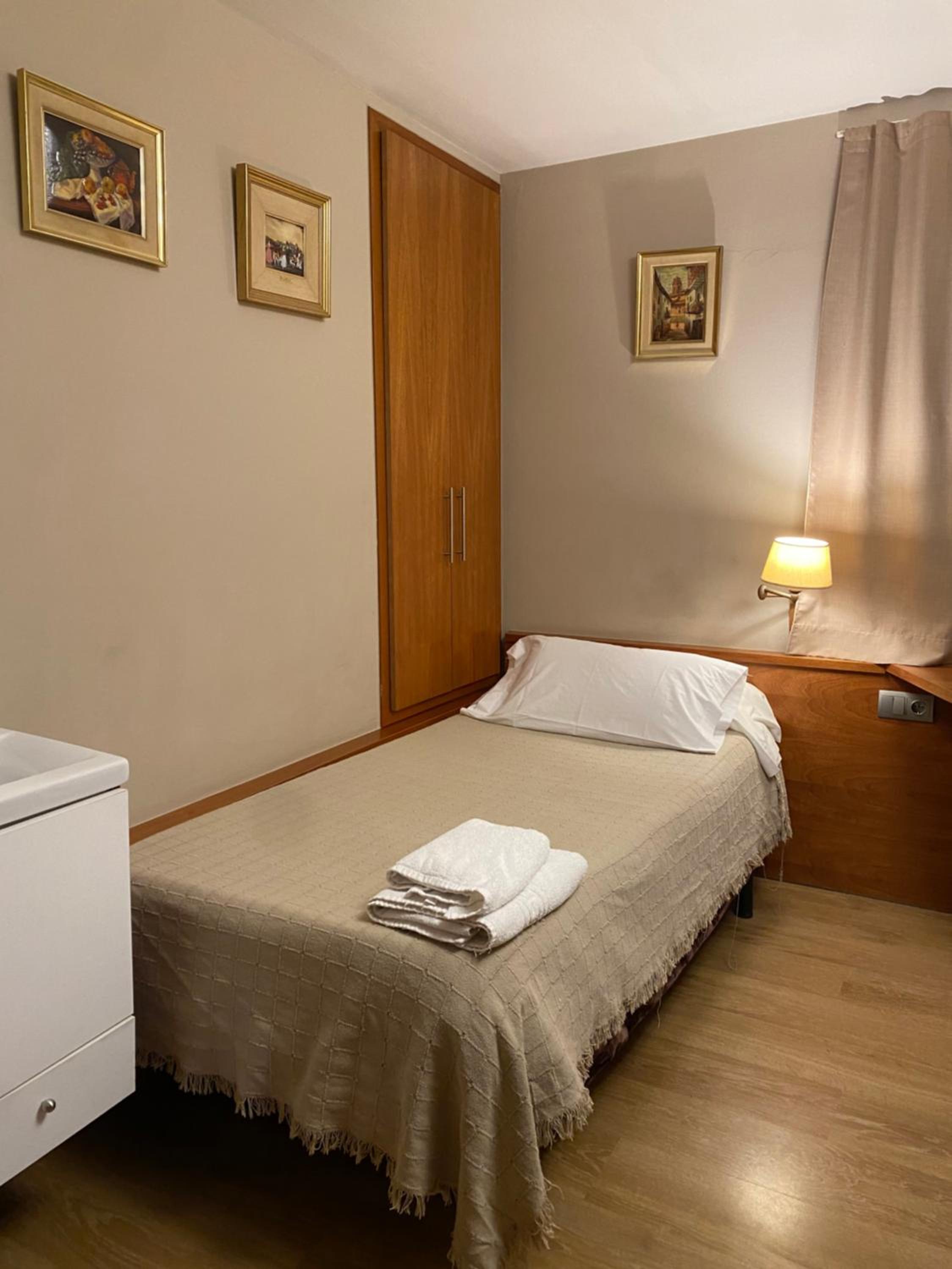 Habitación Individual Estándar con Baño Compartido