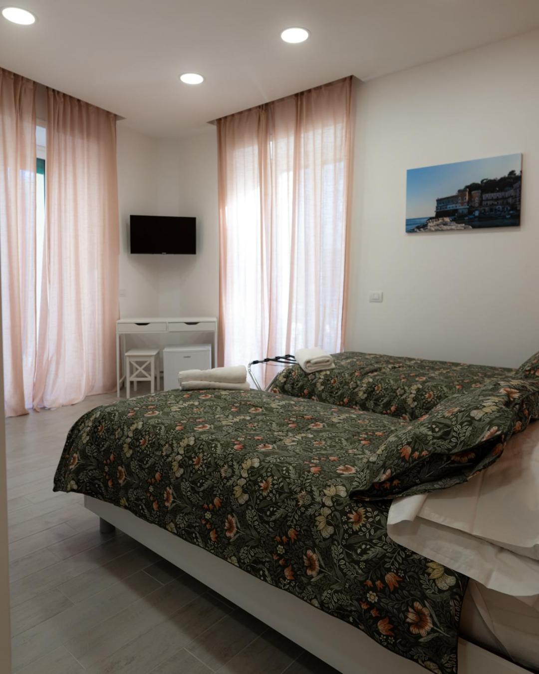 Twin Room with Private Bathroom