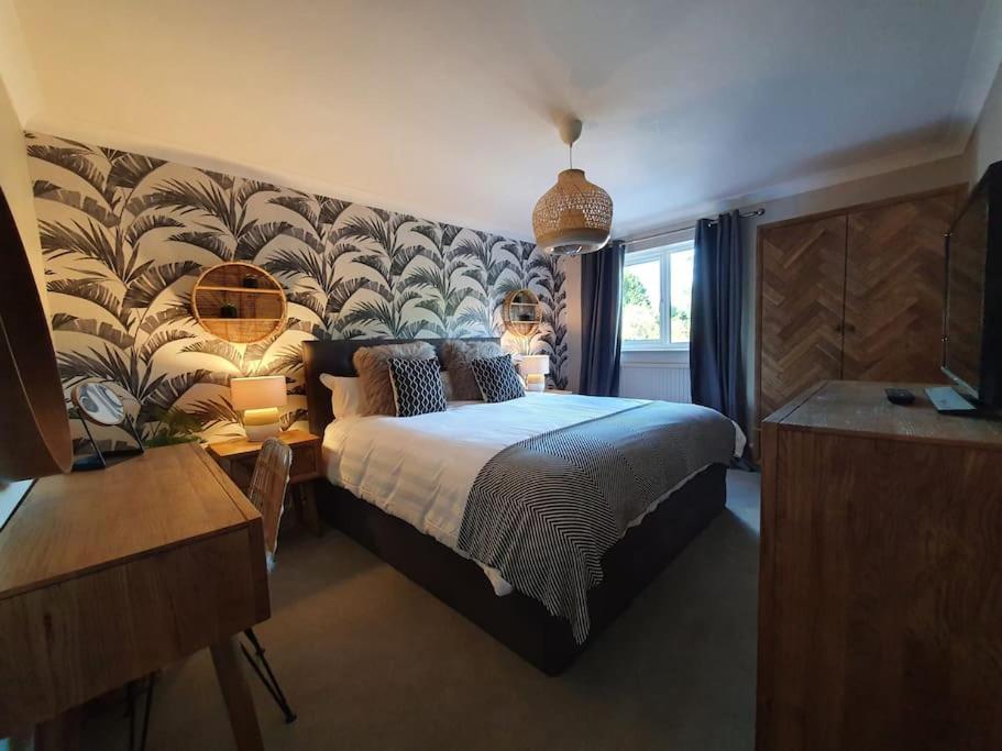 Three-Bedroom House photo 1