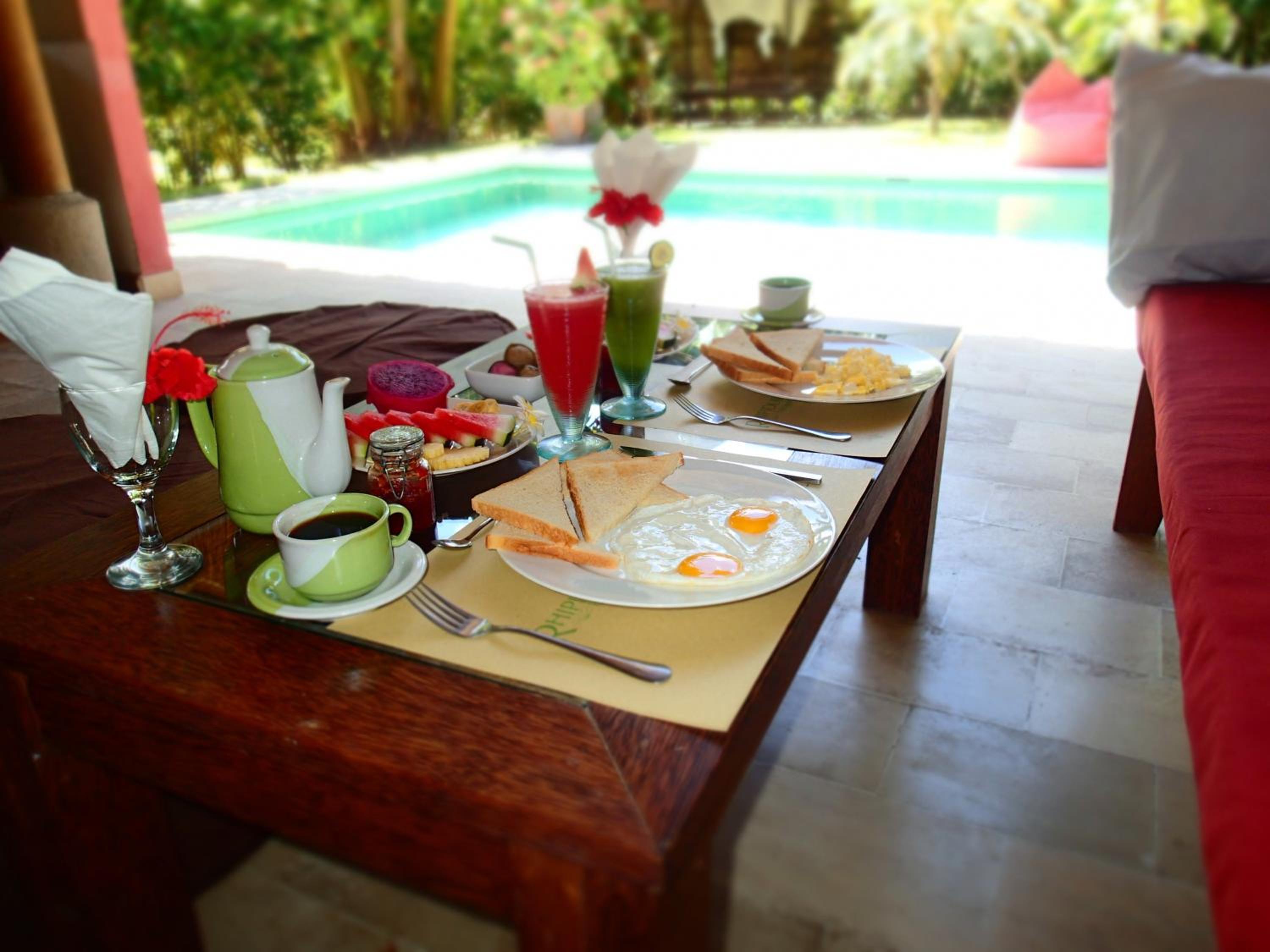 Bungalow with Private Pool - Photo 13